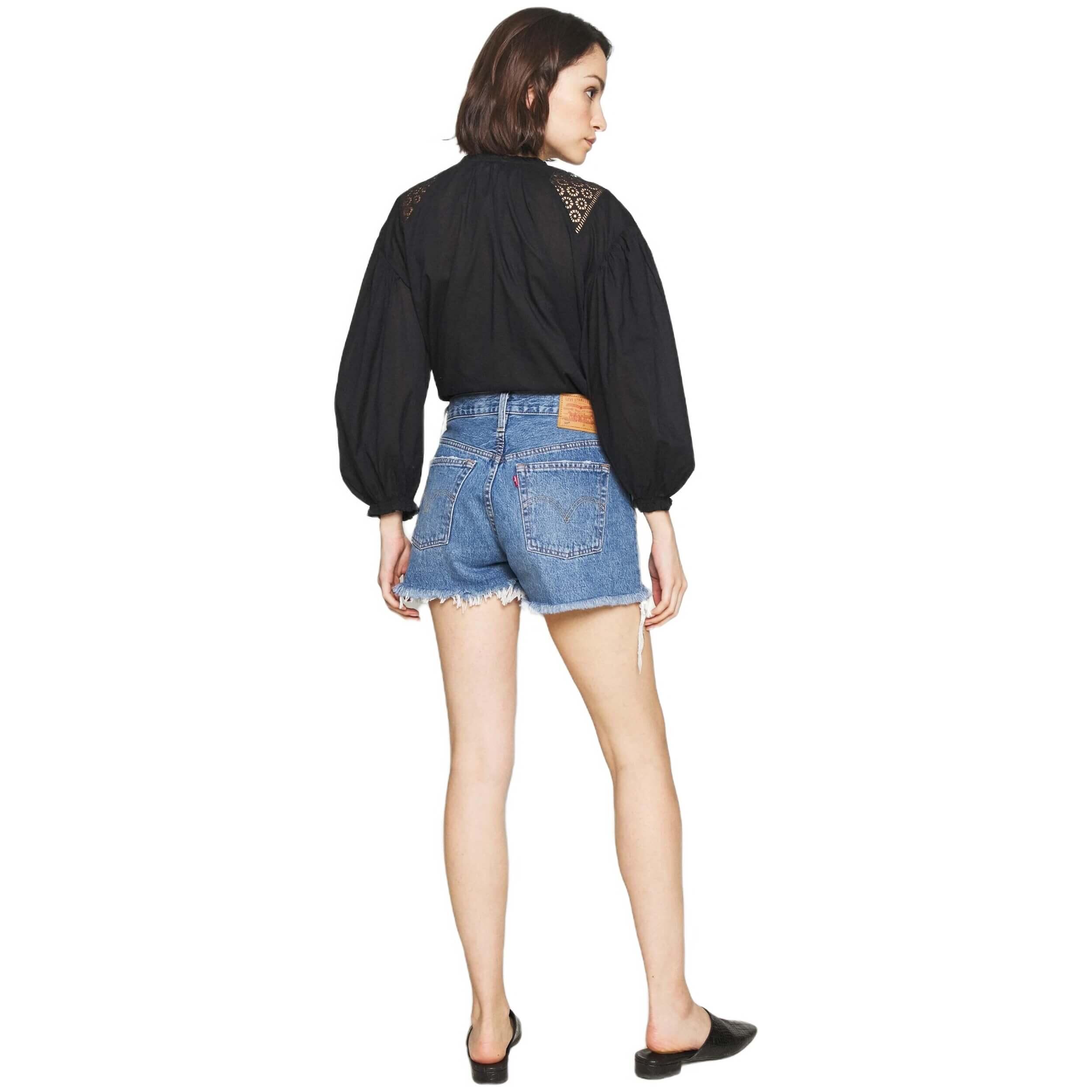Short Levi's modèle 56327-0081 pour femmes 3/5