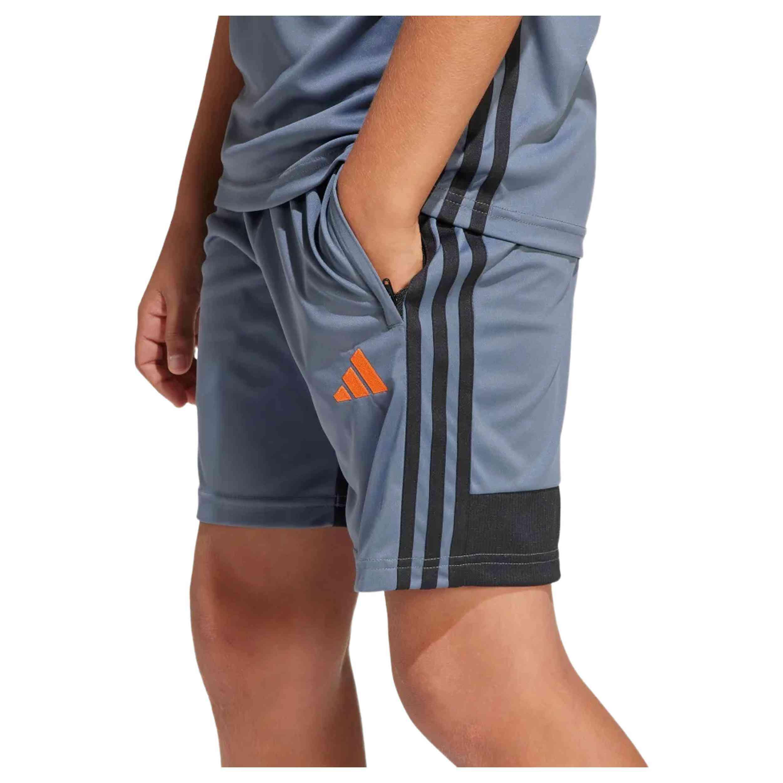 Pantalon corto Adidas modelo JD0603 para niños unisex 5/5