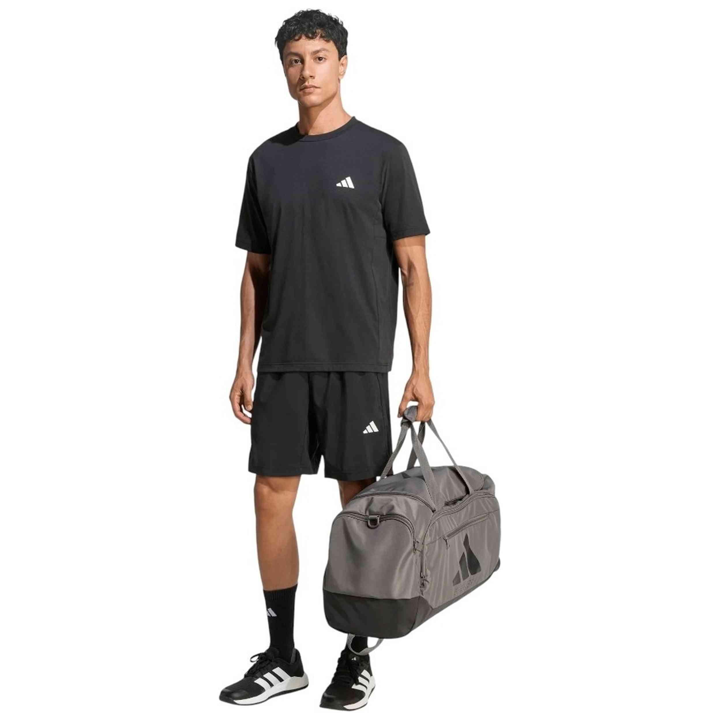 Pantaloncini Adidas modello KA3549 per uomini 3/4