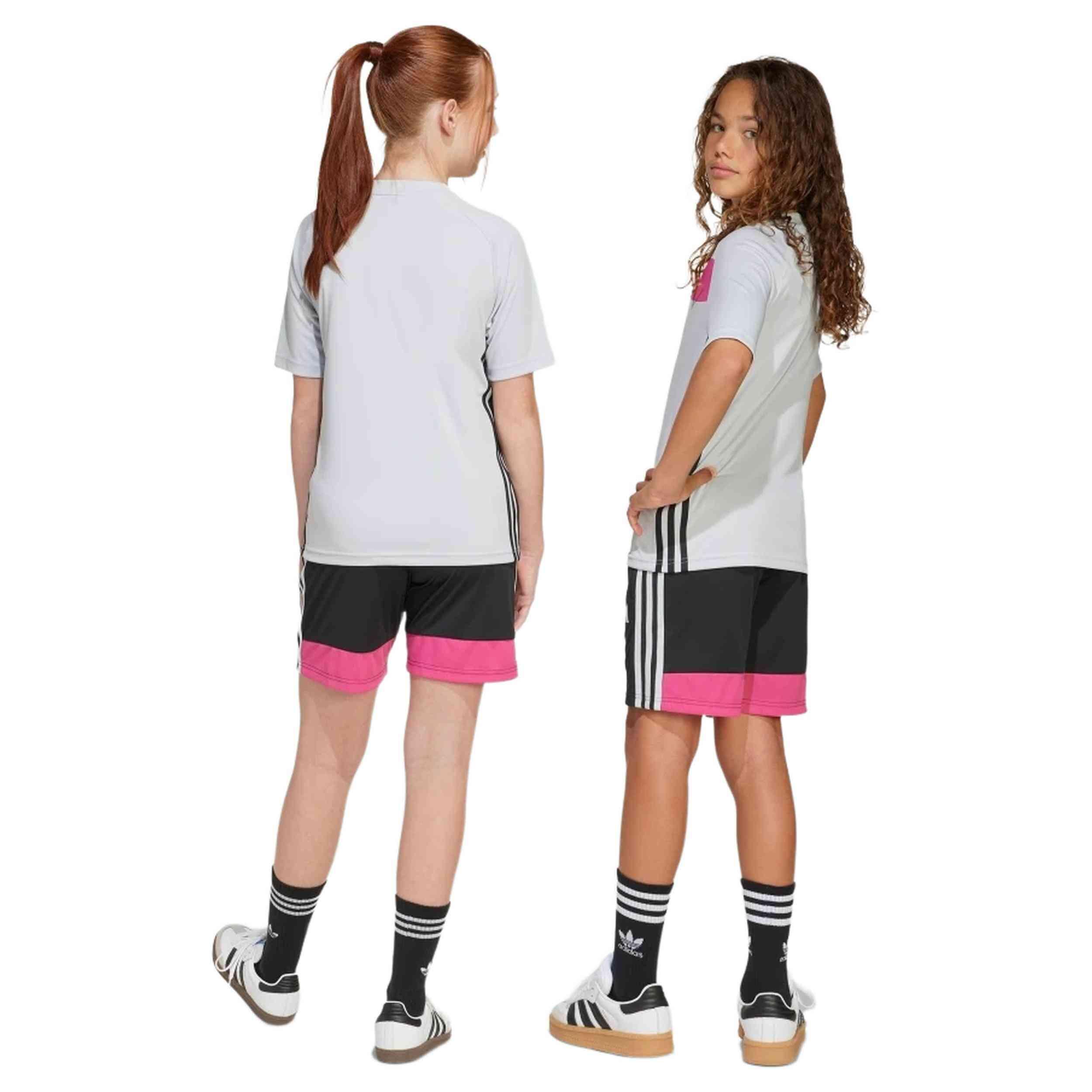Pantaloncini Adidas modello JD0605 per ragazzi 5/5