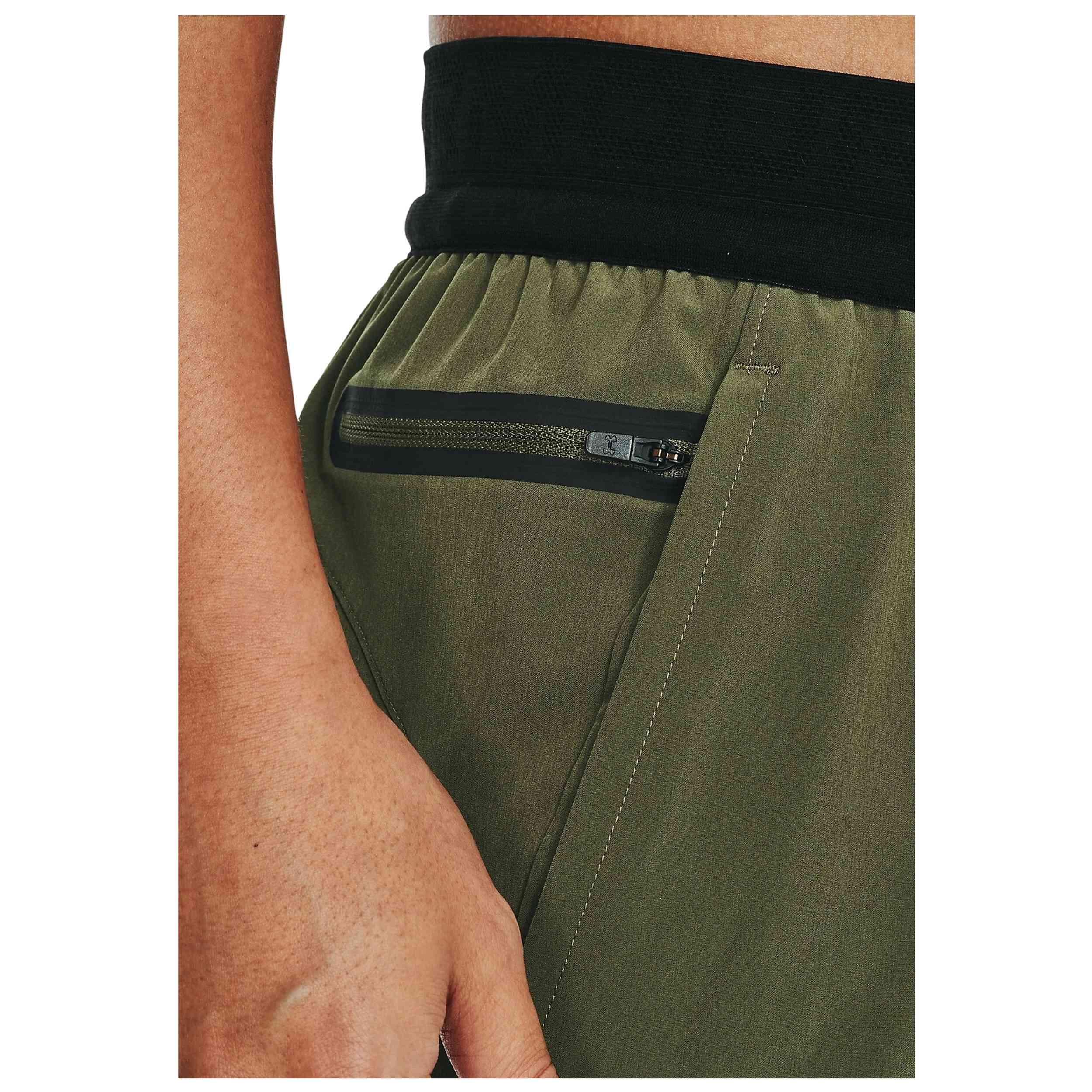 Pantaloncini Under armour modello 1376782-390 per uomini 4/5