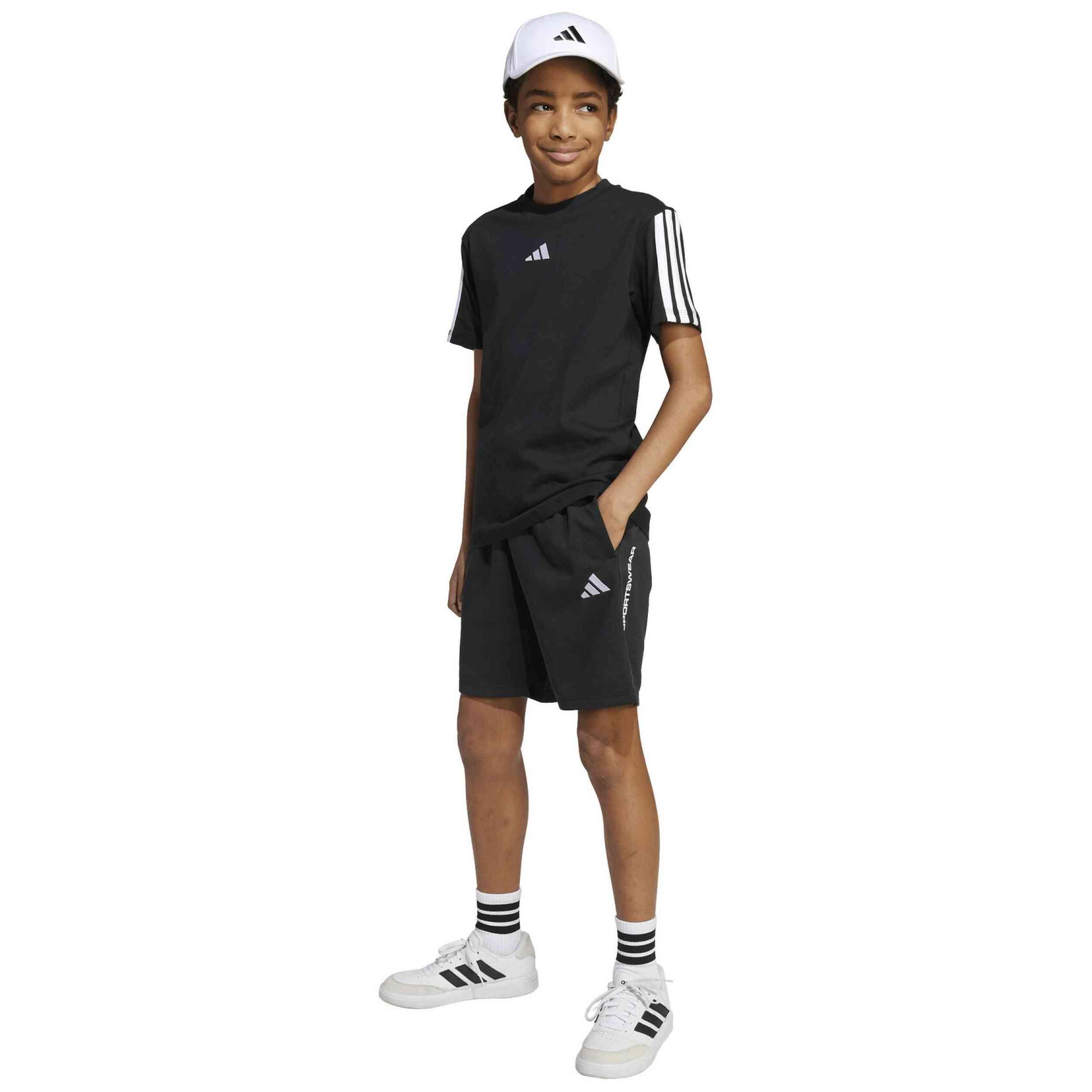 Short Adidas modèle KC5407 pour enfants 3/5