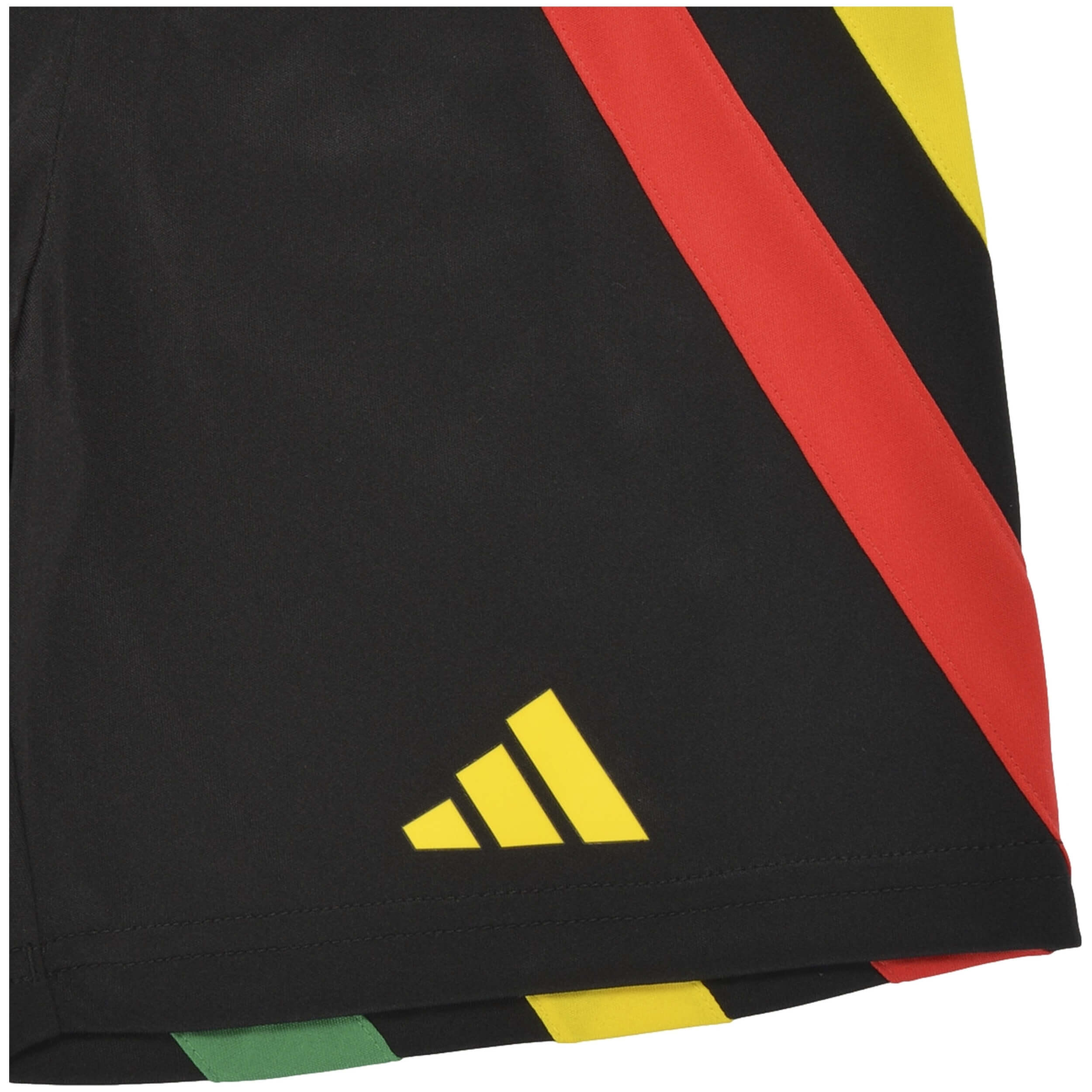 Pantalon corto Adidas modelo JN6495 para niñas 3/3