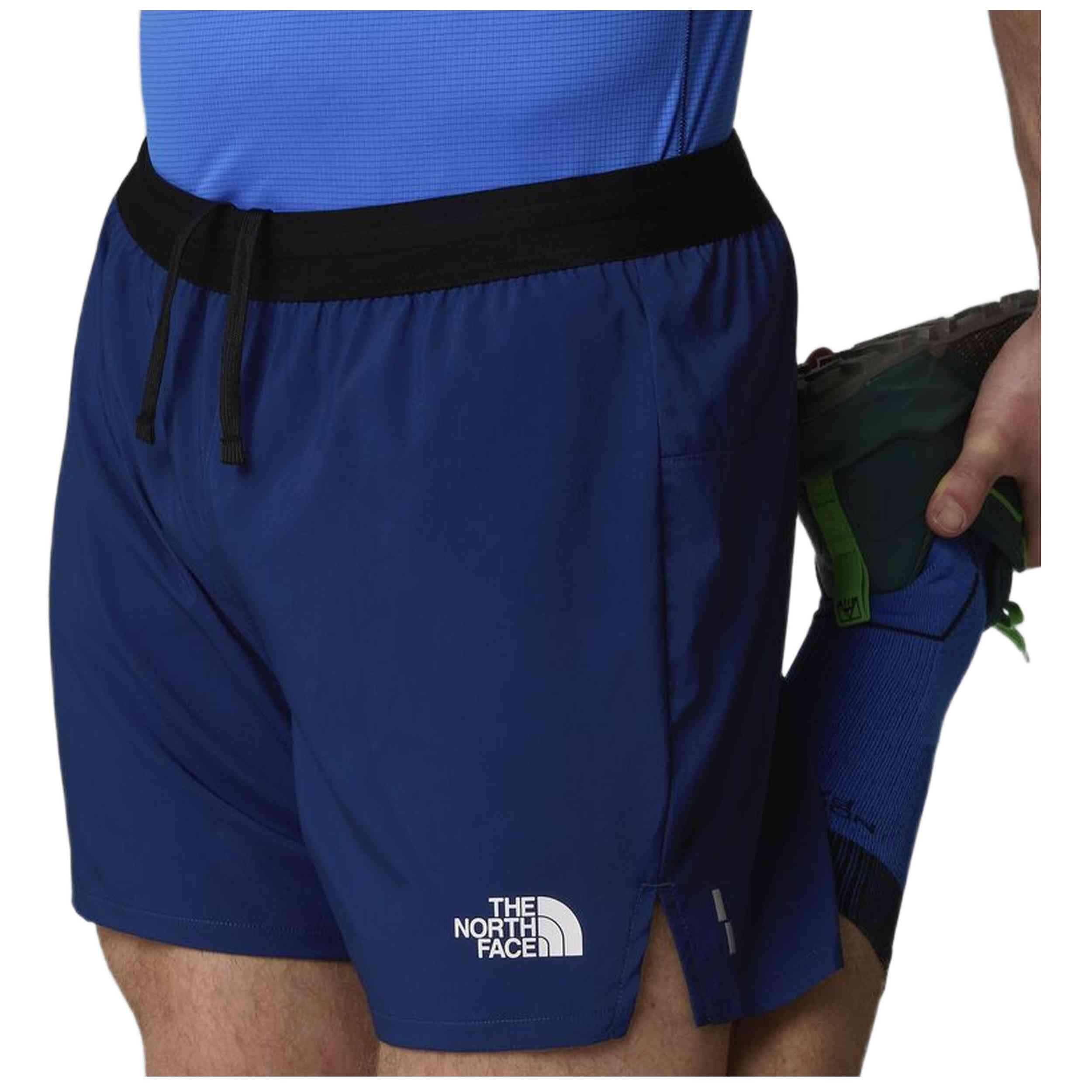 Pantaloncini The north face modello NF0A892ND1R1 per uomini 3/4