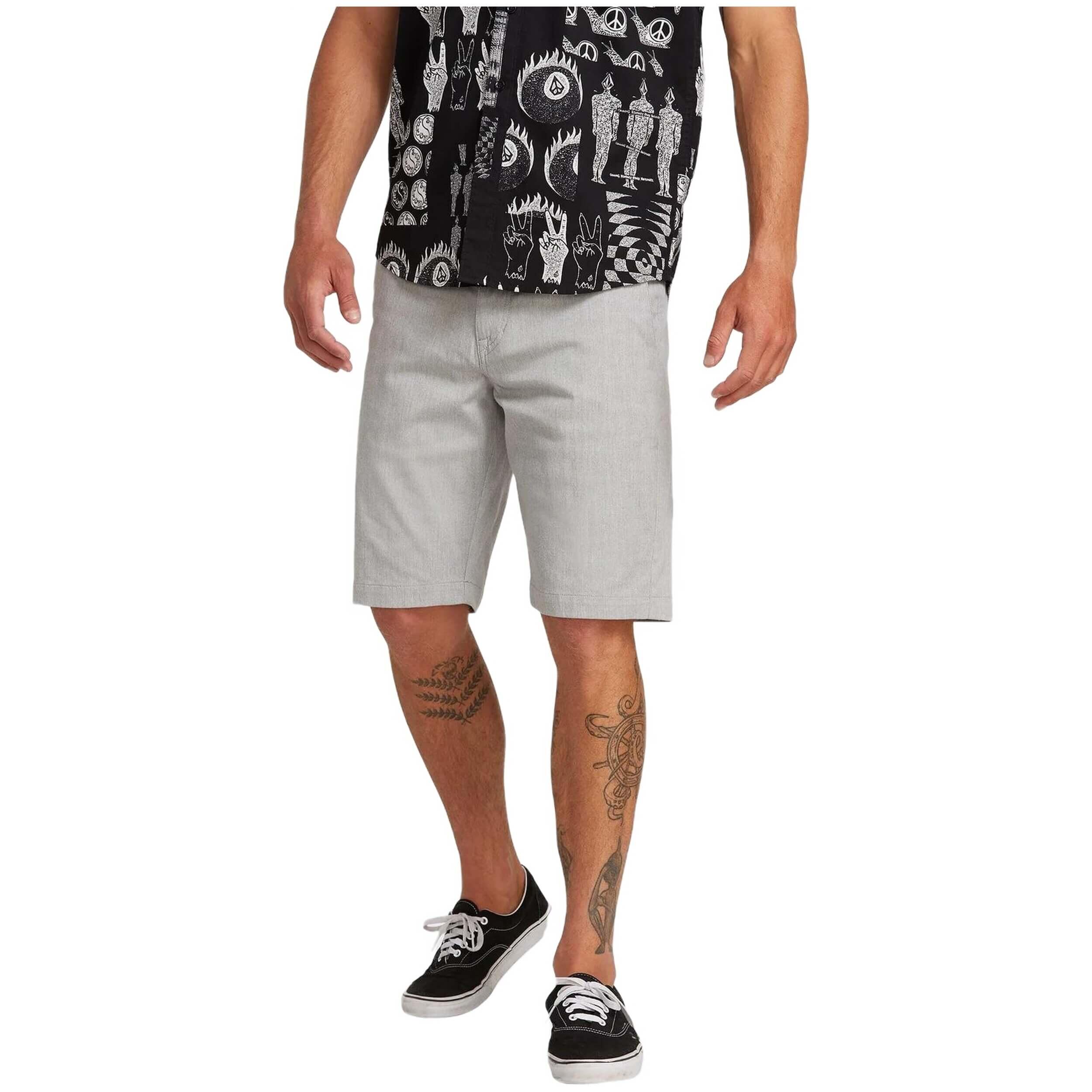 Short Volcom modèle A0912300-GRY pour homme 1/3