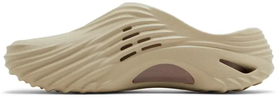 Crocs Echo Wave Clog Moth 2/5