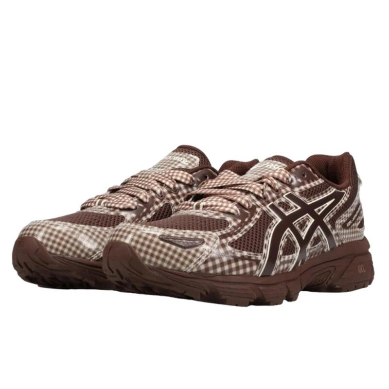 Gel-Venture 6 Story mfg. Reddish Brown