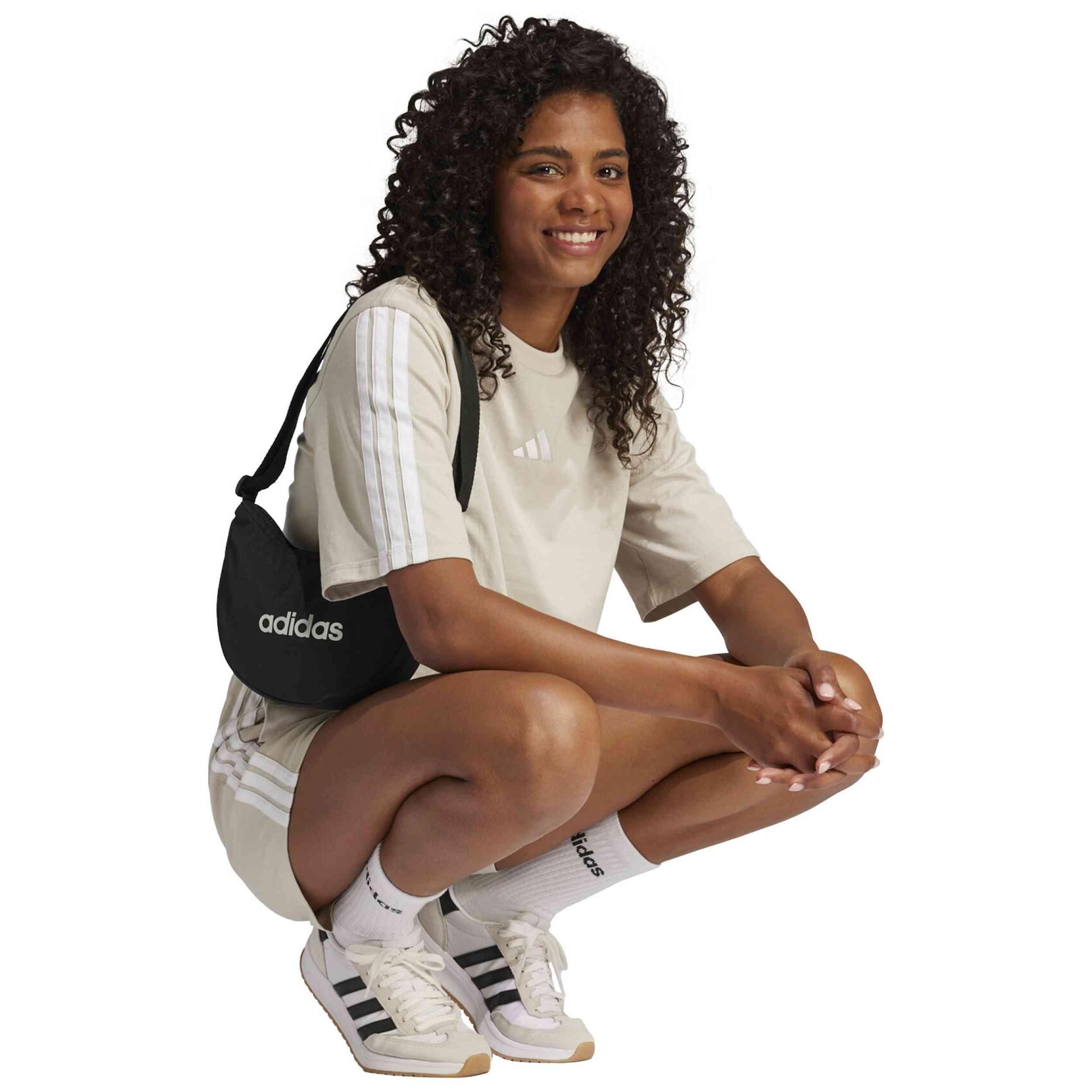 T-shirt Adidas model JE1204 for women 3/6