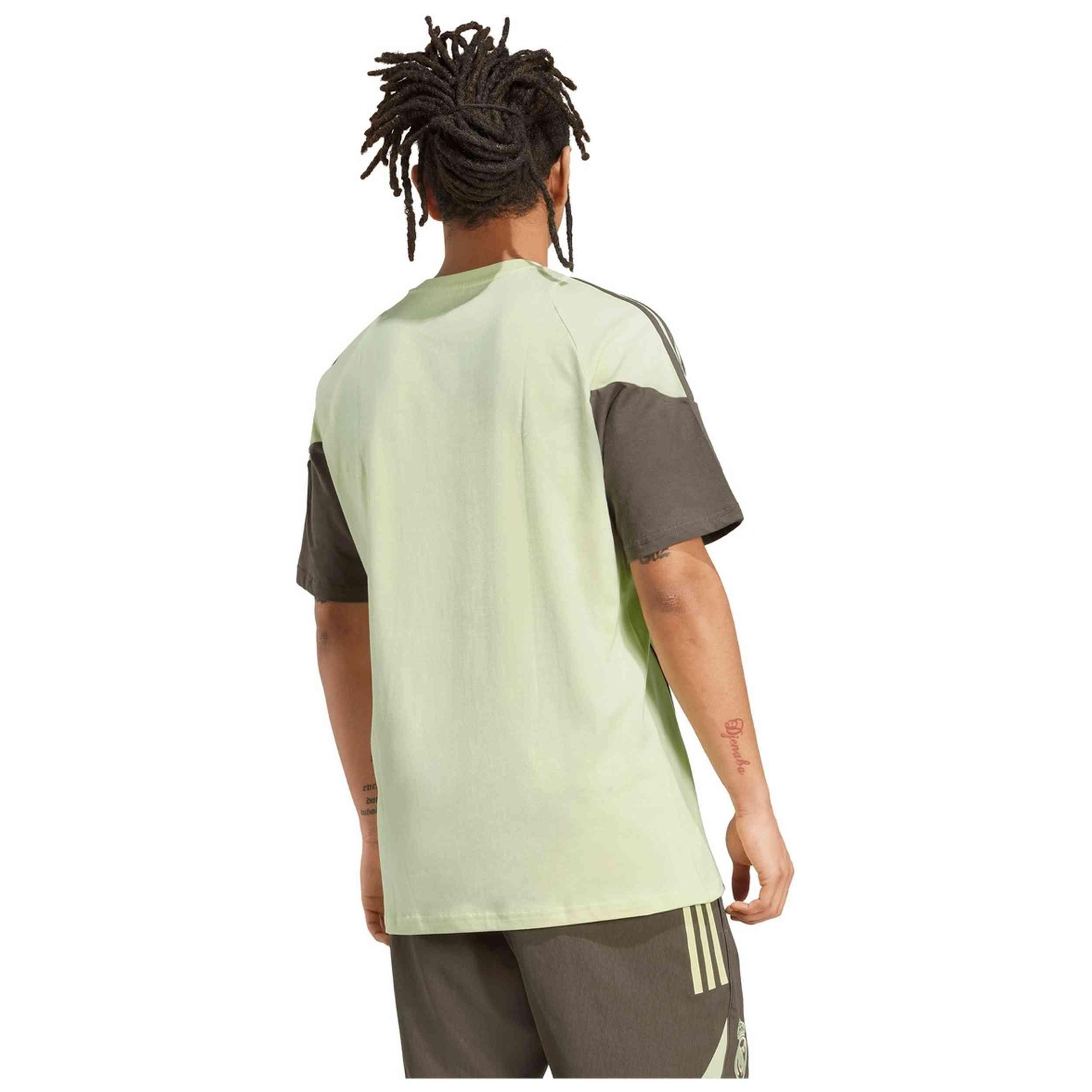 Maglia a maniche corte Adidas modello JP4054 per uomini 2/4