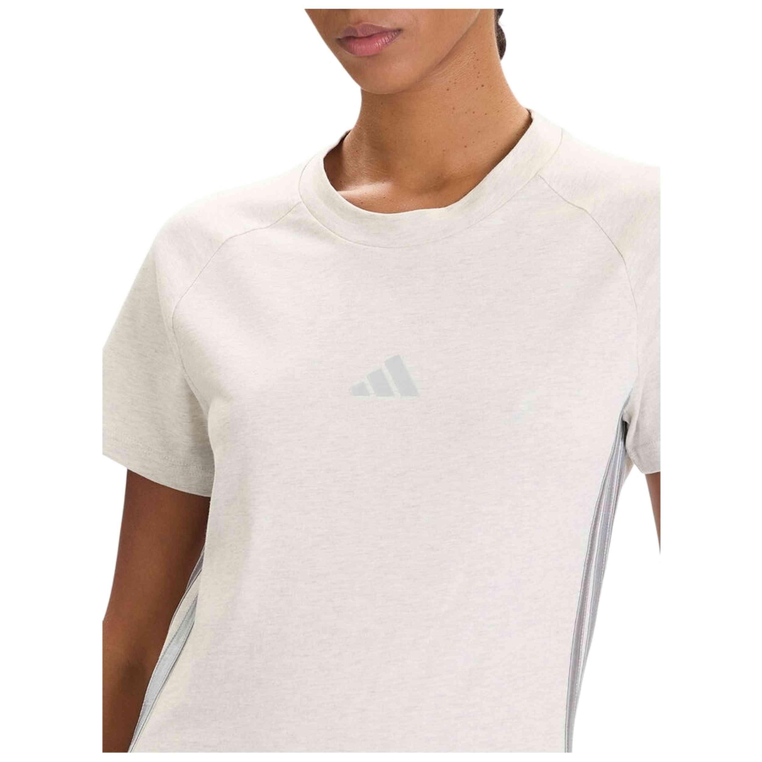 T-shirt Adidas modèle JM1880 pour femmes 4/5