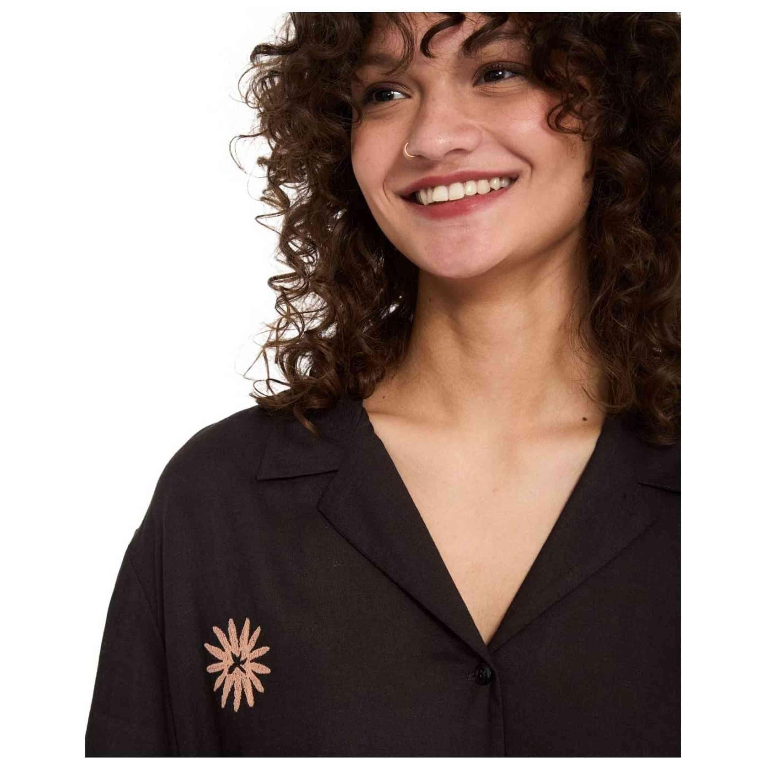 T-shirt Volcom modèle B0412609-VBK pour femmes 3/3
