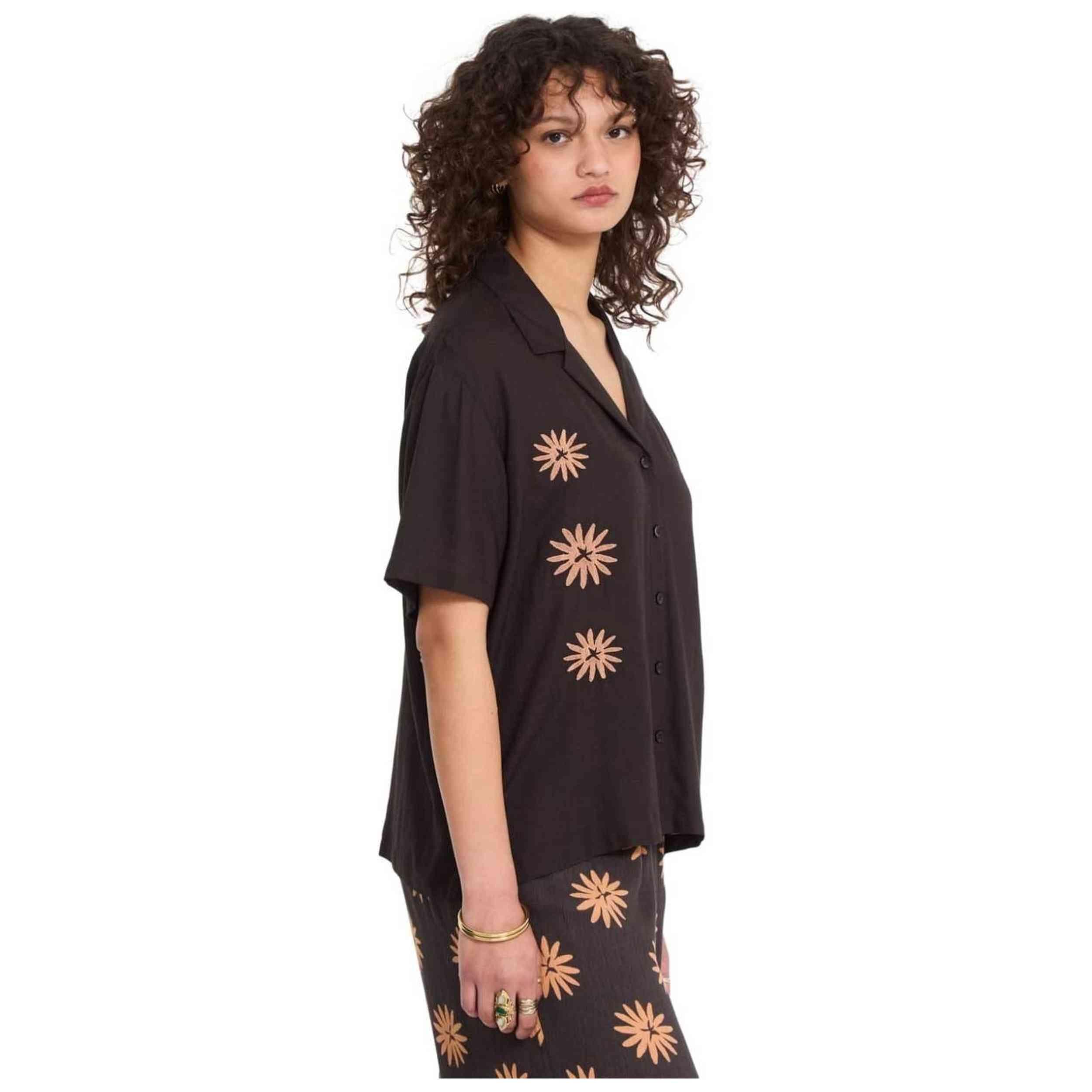 T-shirt Volcom modèle B0412609-VBK pour femmes 2/3
