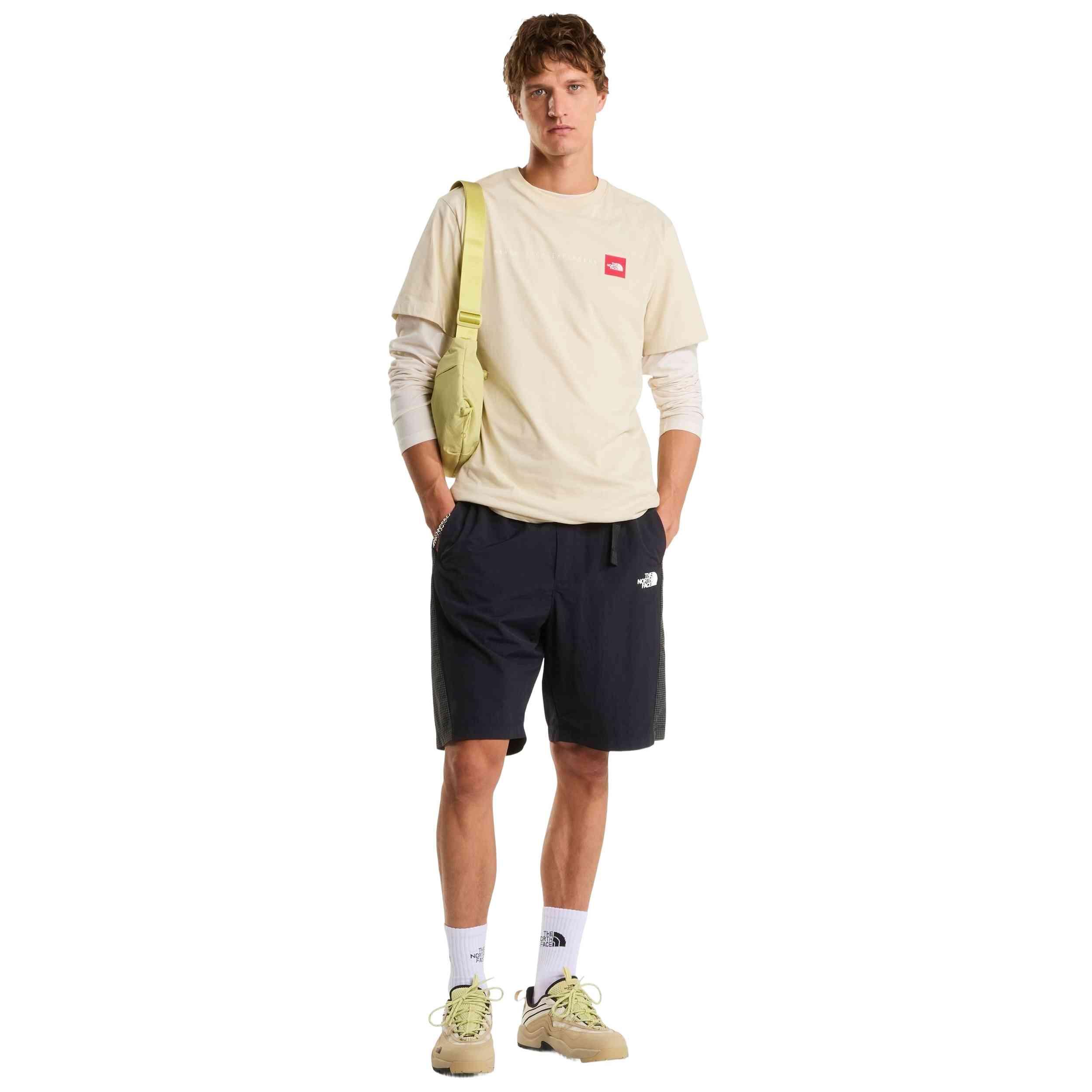 Maglia a maniche corte The north face modello NF0A8GUVDOM1 per uomini 2/5