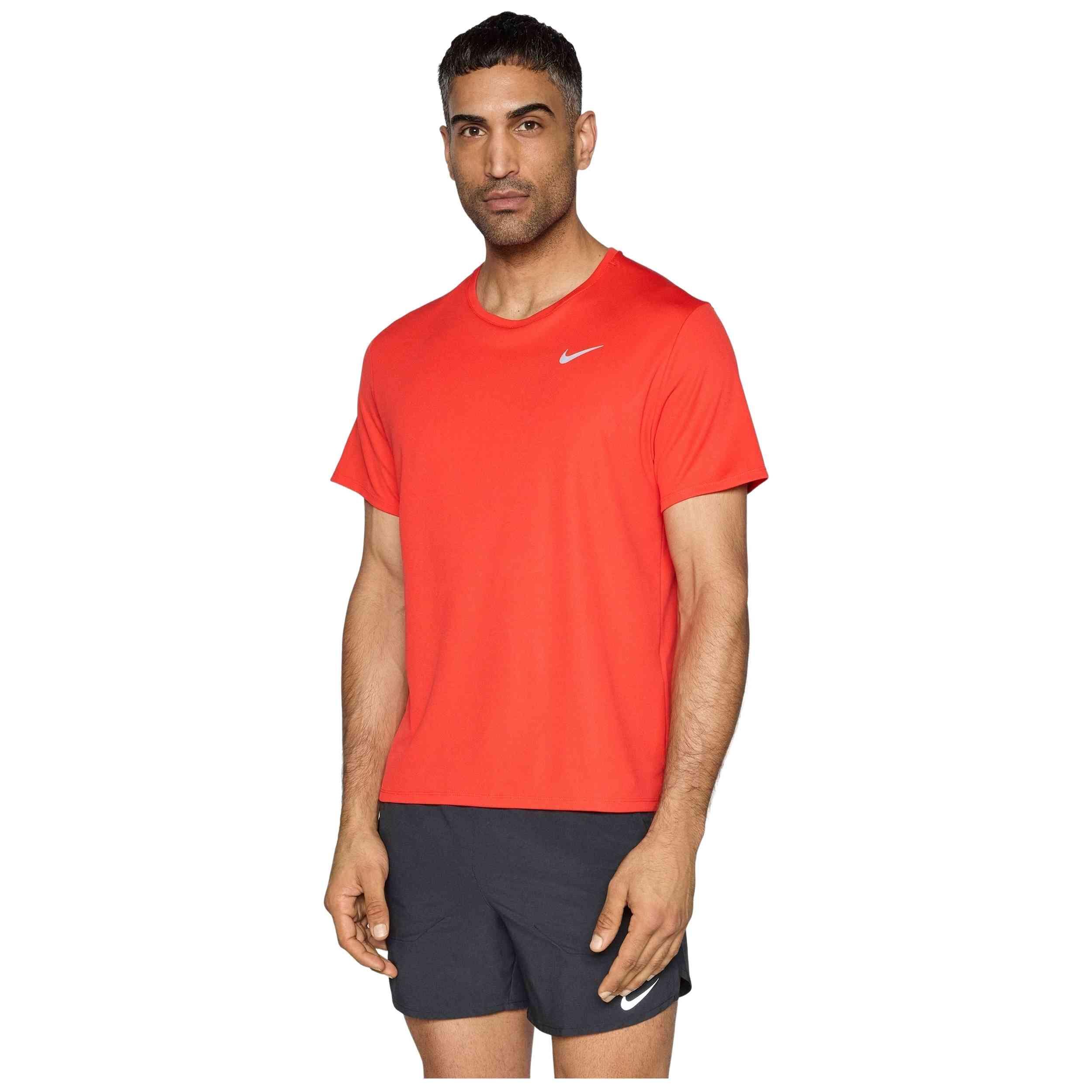 UNDER ARMOUR picture