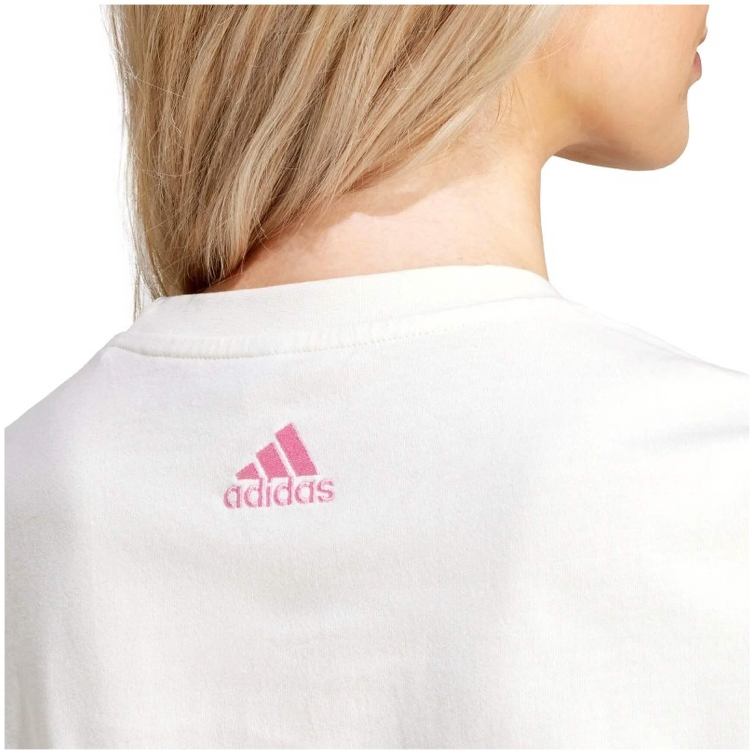 T-shirt Adidas modèle IR5890 pour femmes 3/5