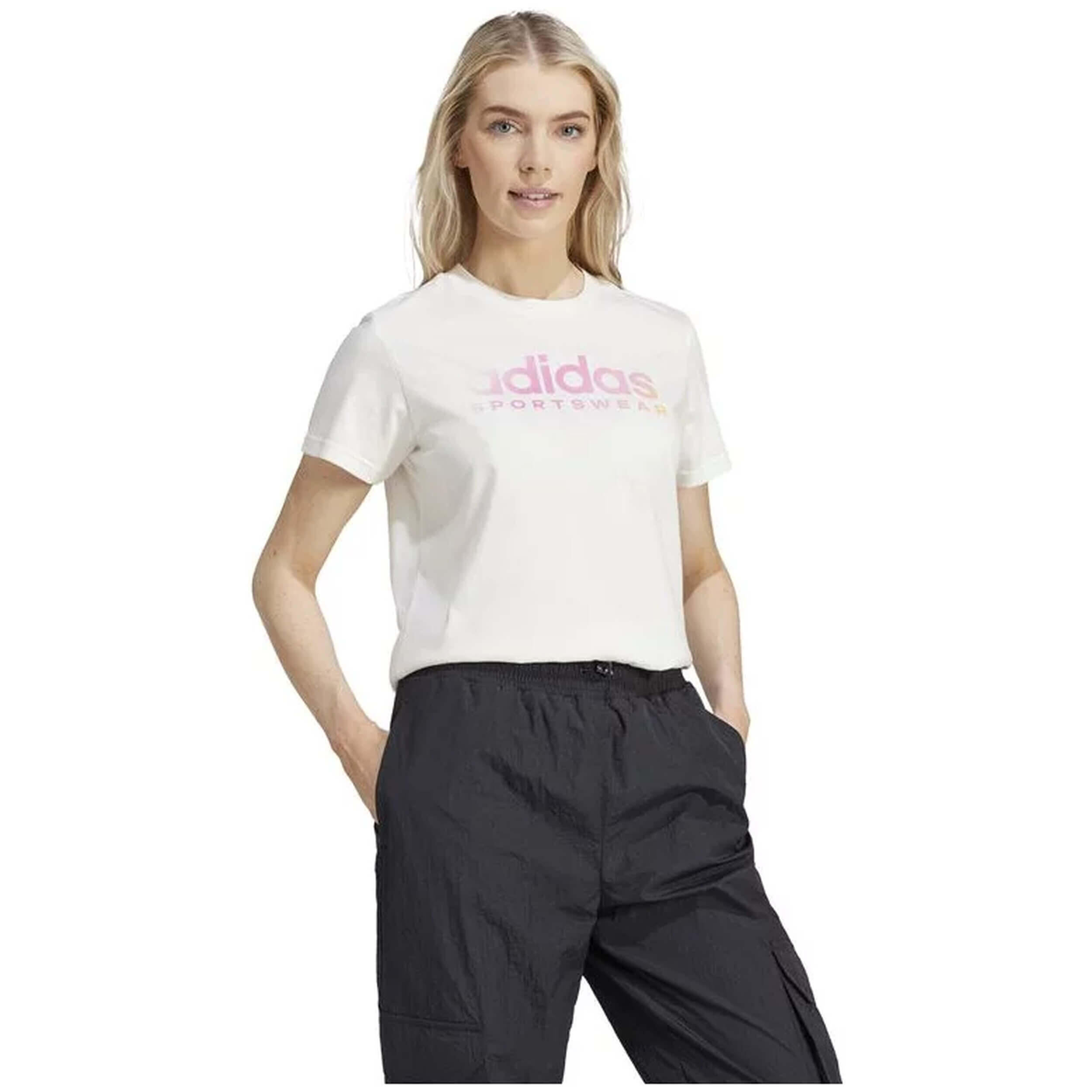 T-shirt Adidas modèle IR5890 pour femmes 5/5