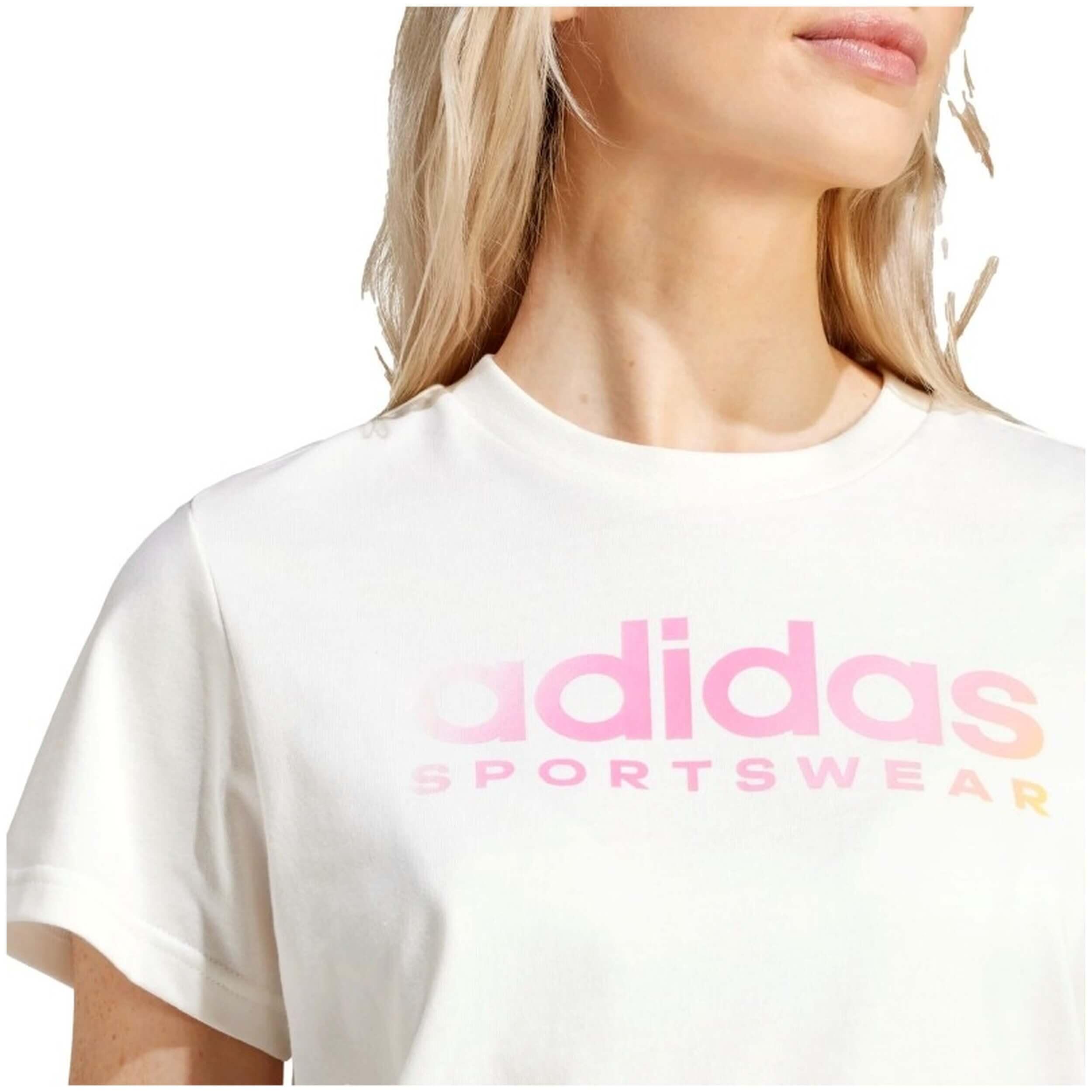 T-shirt Adidas modèle IR5890 pour femmes 4/5