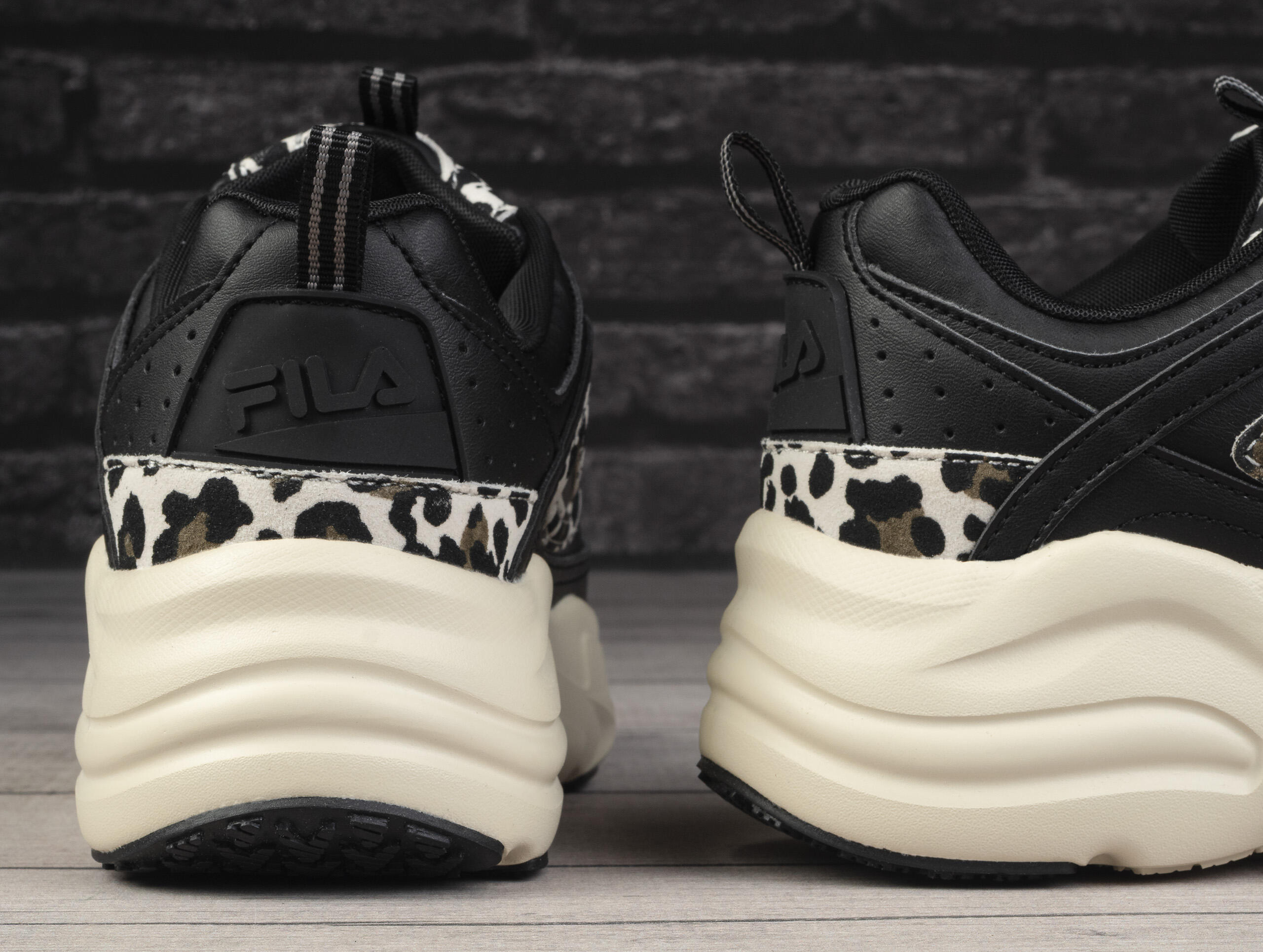 Buty damskie sneakersy sportowe Fila SKYE ZP A WMN 4/6