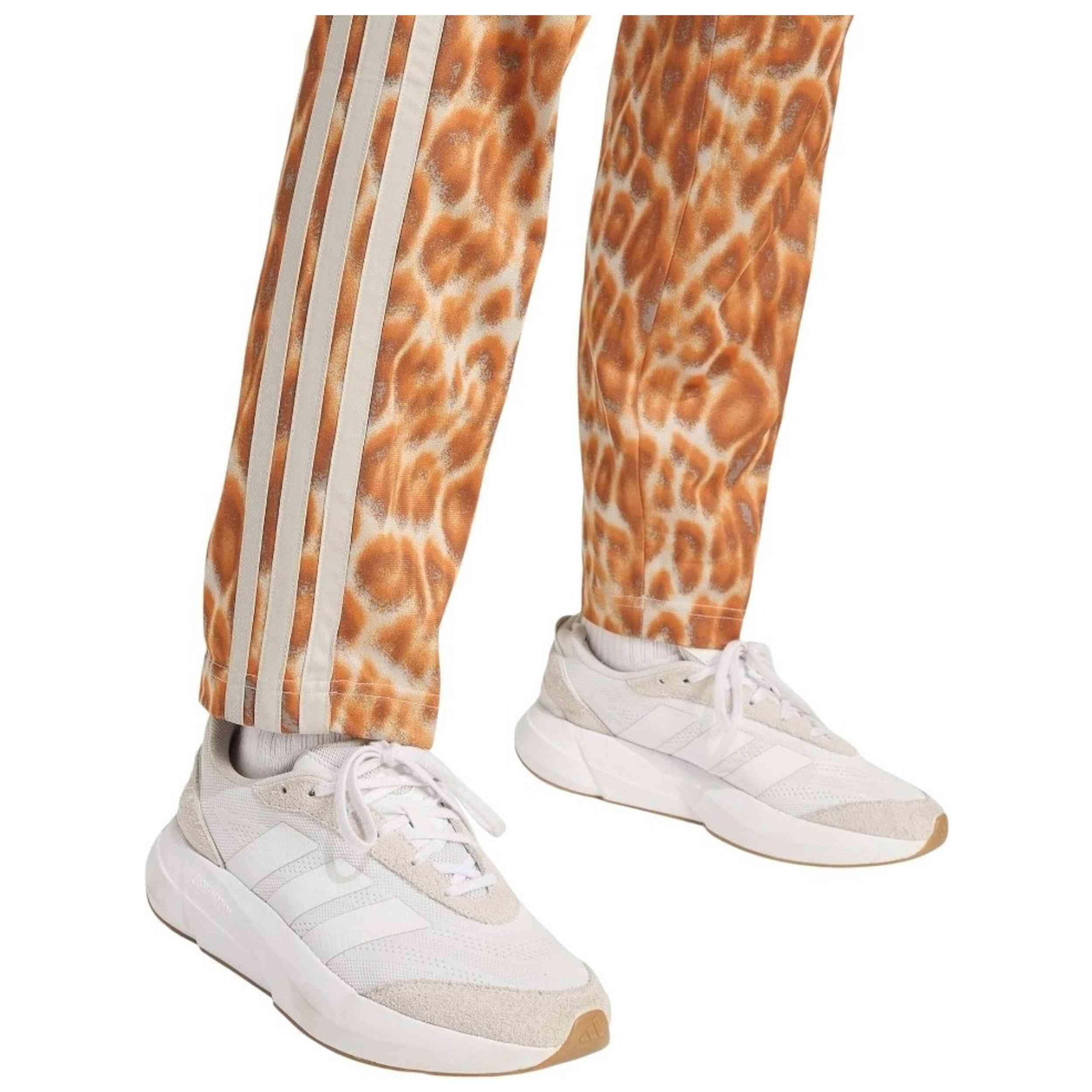 Fato de treino completo Adidas modelo KB8934 para mulheres 5/5