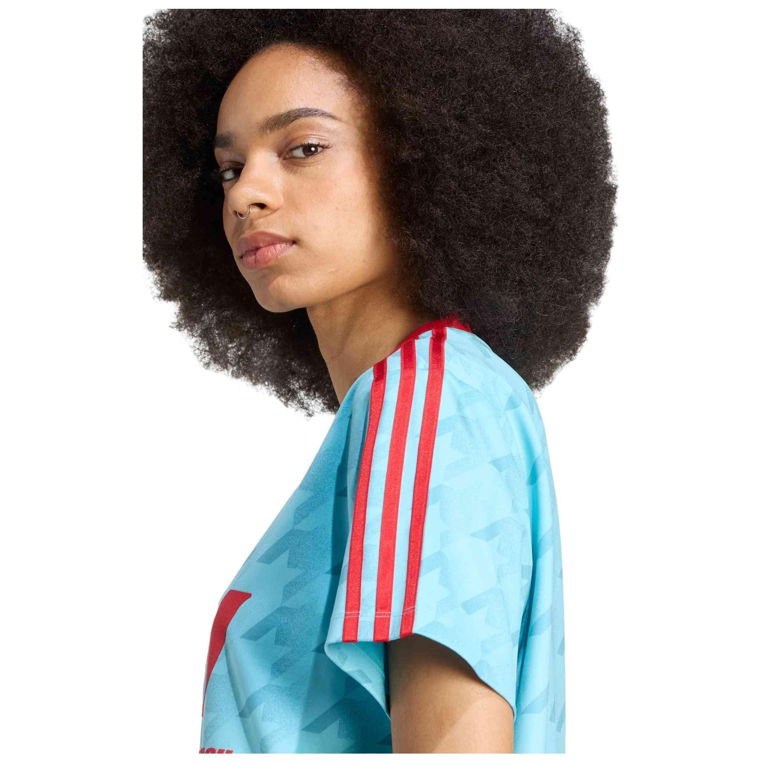 Maglia a maniche corte Adidas modello JW2771 per donne 5/5