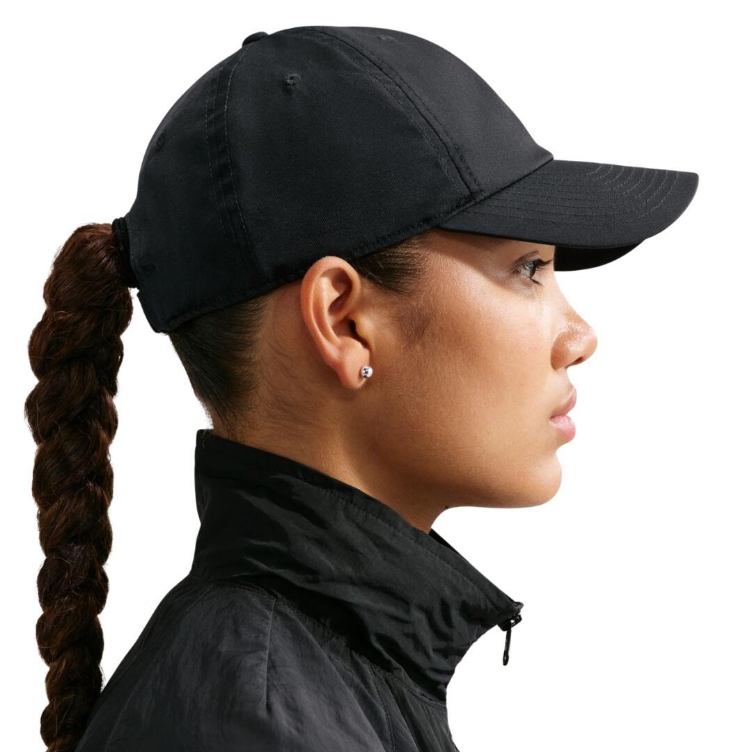 Nike czapka z daszkiem dri-fit club mtswsh fb5372 011 czarna 6/7