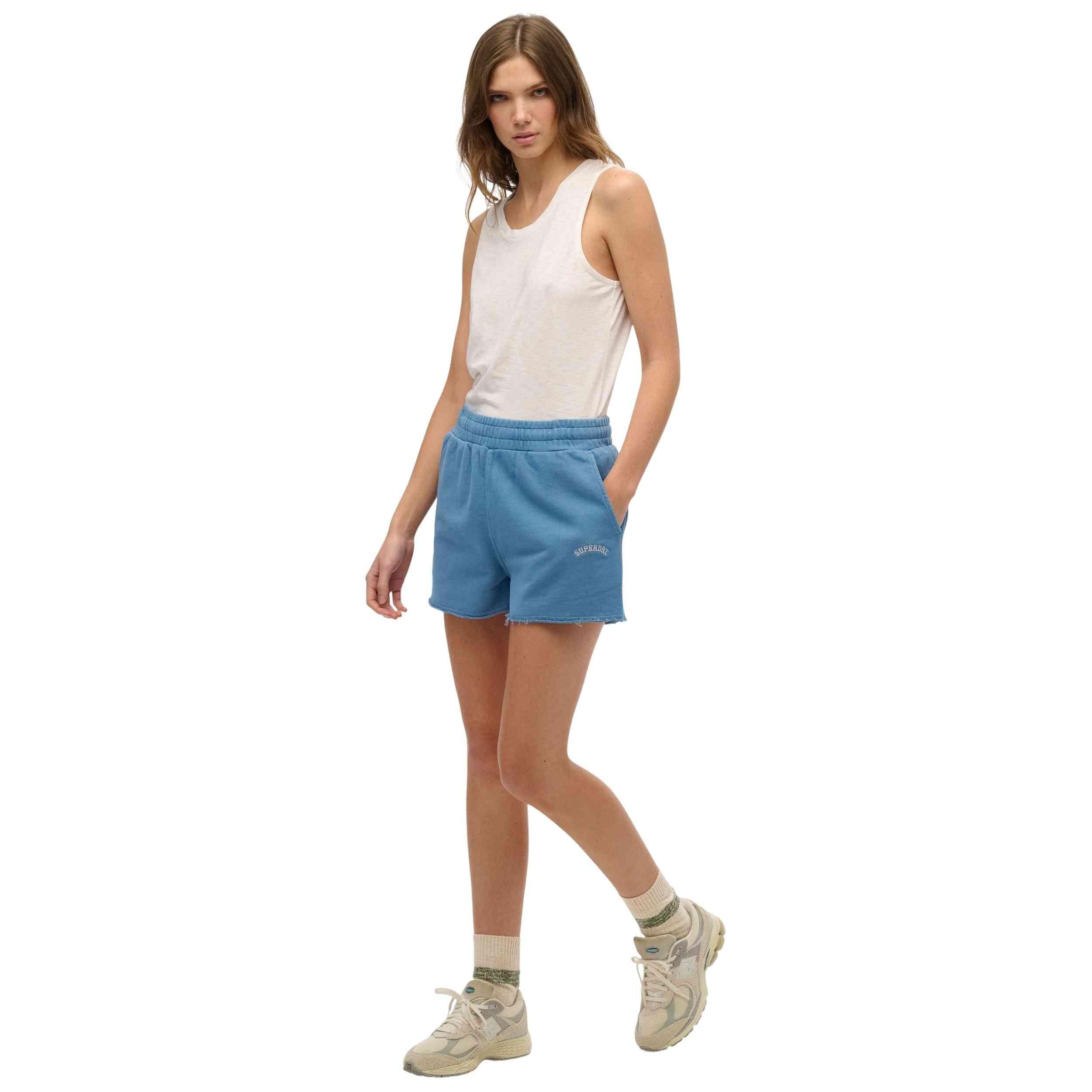 Pantalon corto Superdry modelo W7110462A-7MN para mujer 4/5