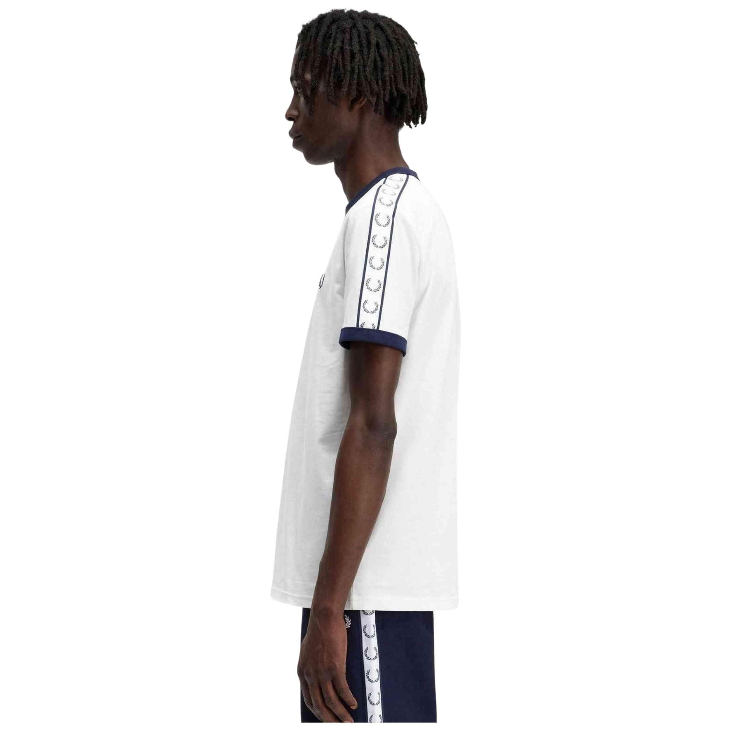 T-shirt Fred perry modèle M4620129 pour homme 4/4