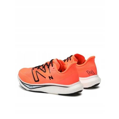 Chaussures running hommes New Balance FuelCell Rebel V3 2/4