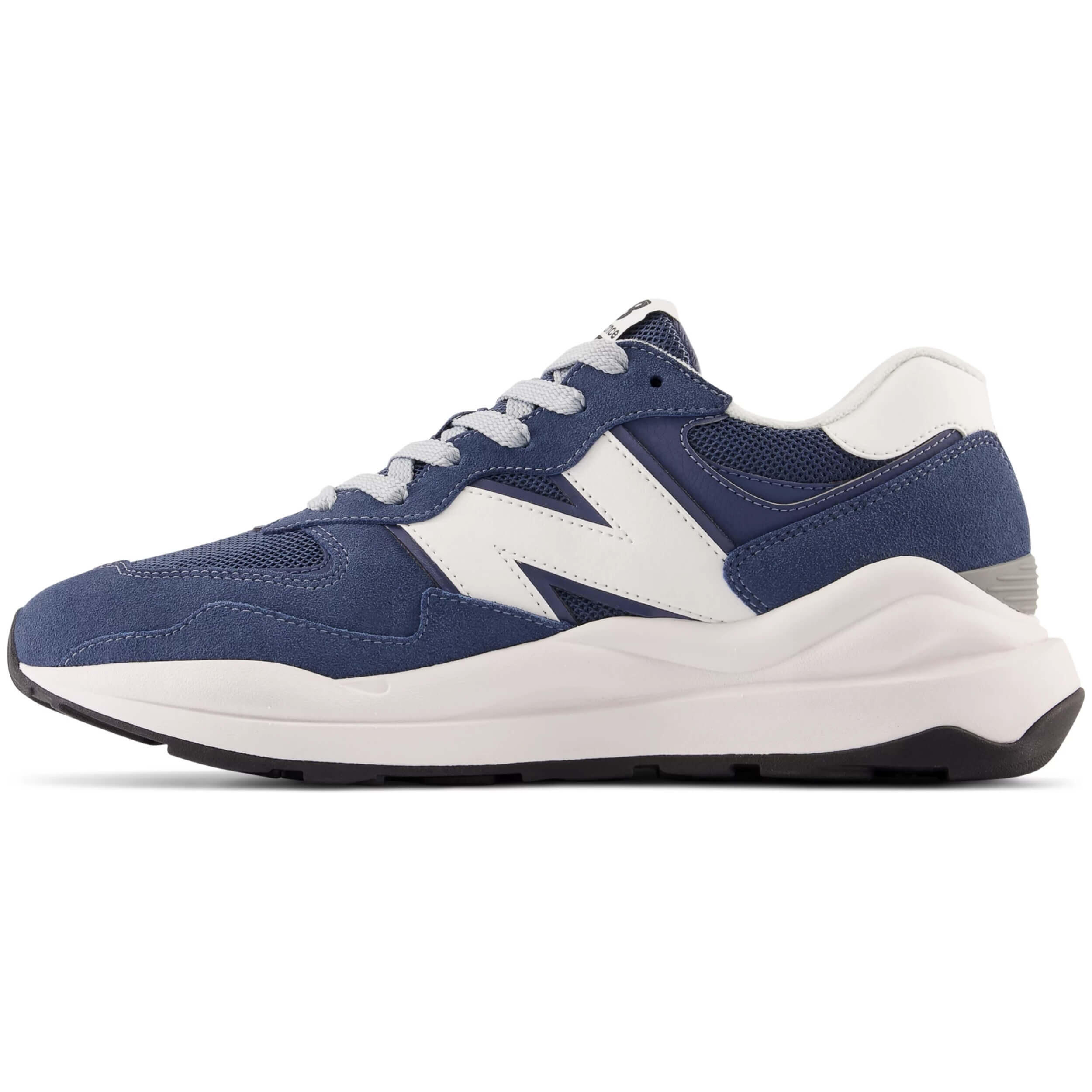 Zapatillas New balance modelo M5740VPA para hombre 3/4
