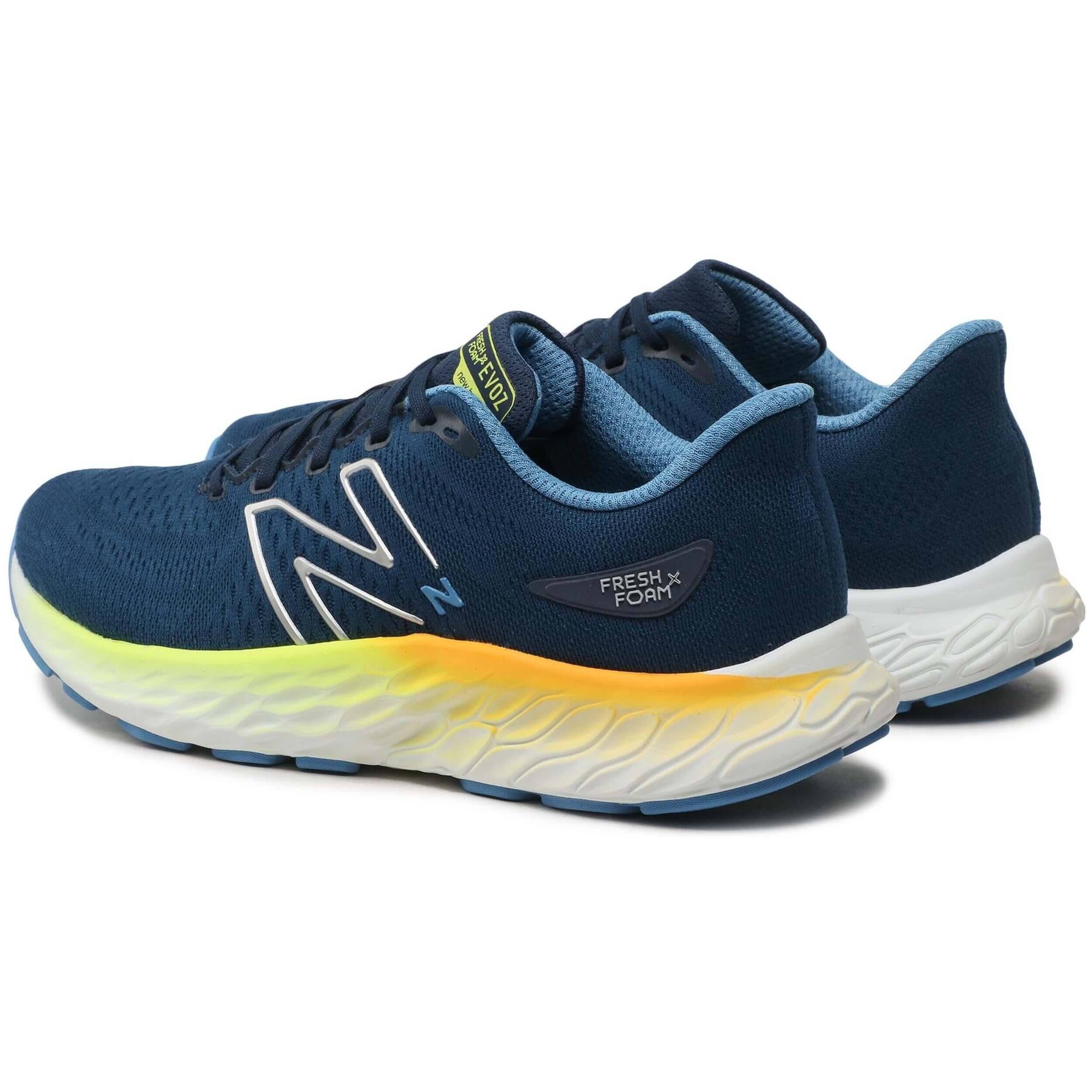 Scarpe da running New balance modello MEVOZRK3 per uomini 3/5