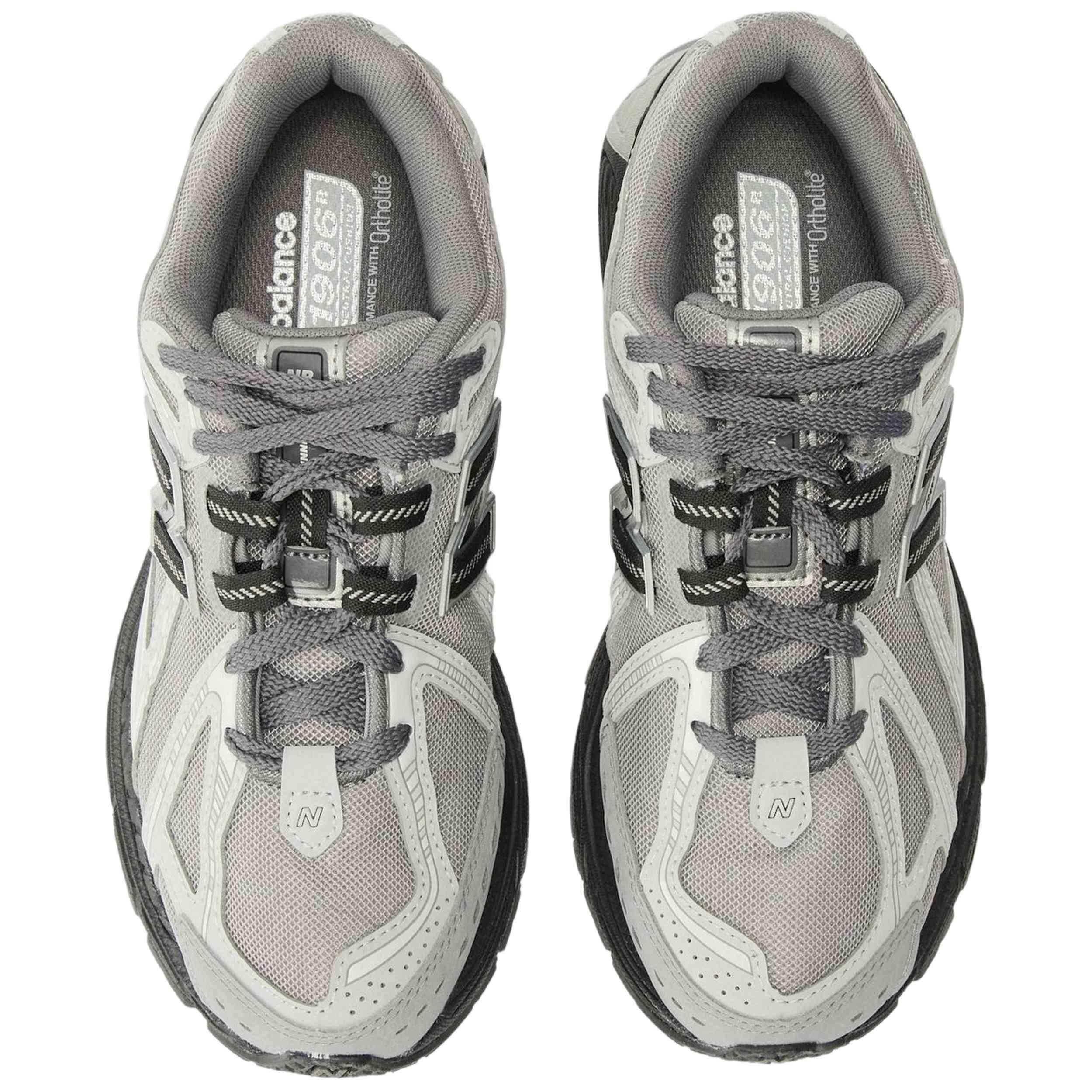 Sapatilhas New balance modelo M1906RLG para homem 4/5