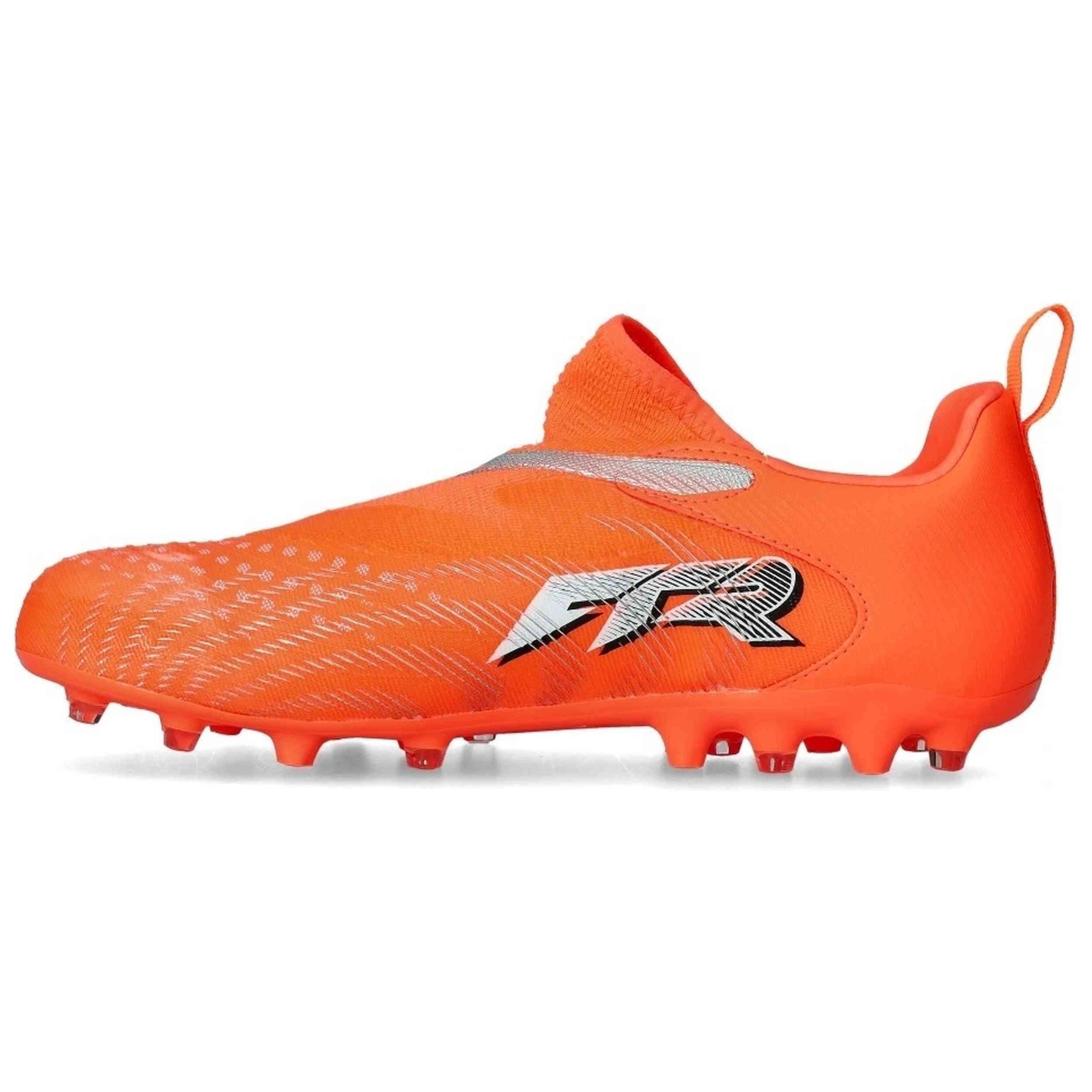 Scarpe da calcio Puma modello 108925-01 per unisex ragazzi 2/4