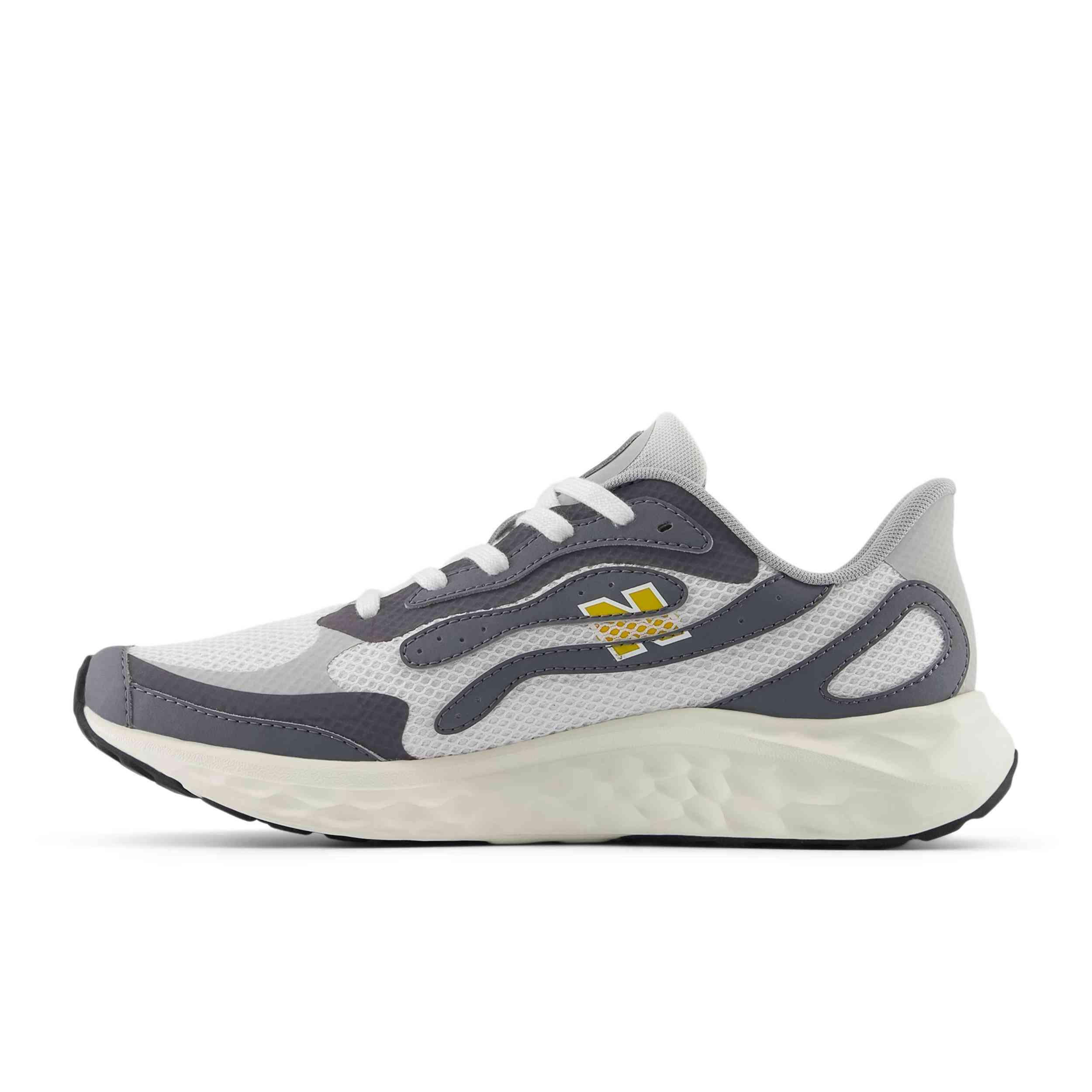 Zapatillas New balance modelo MARISTR4 para hombre 3/5