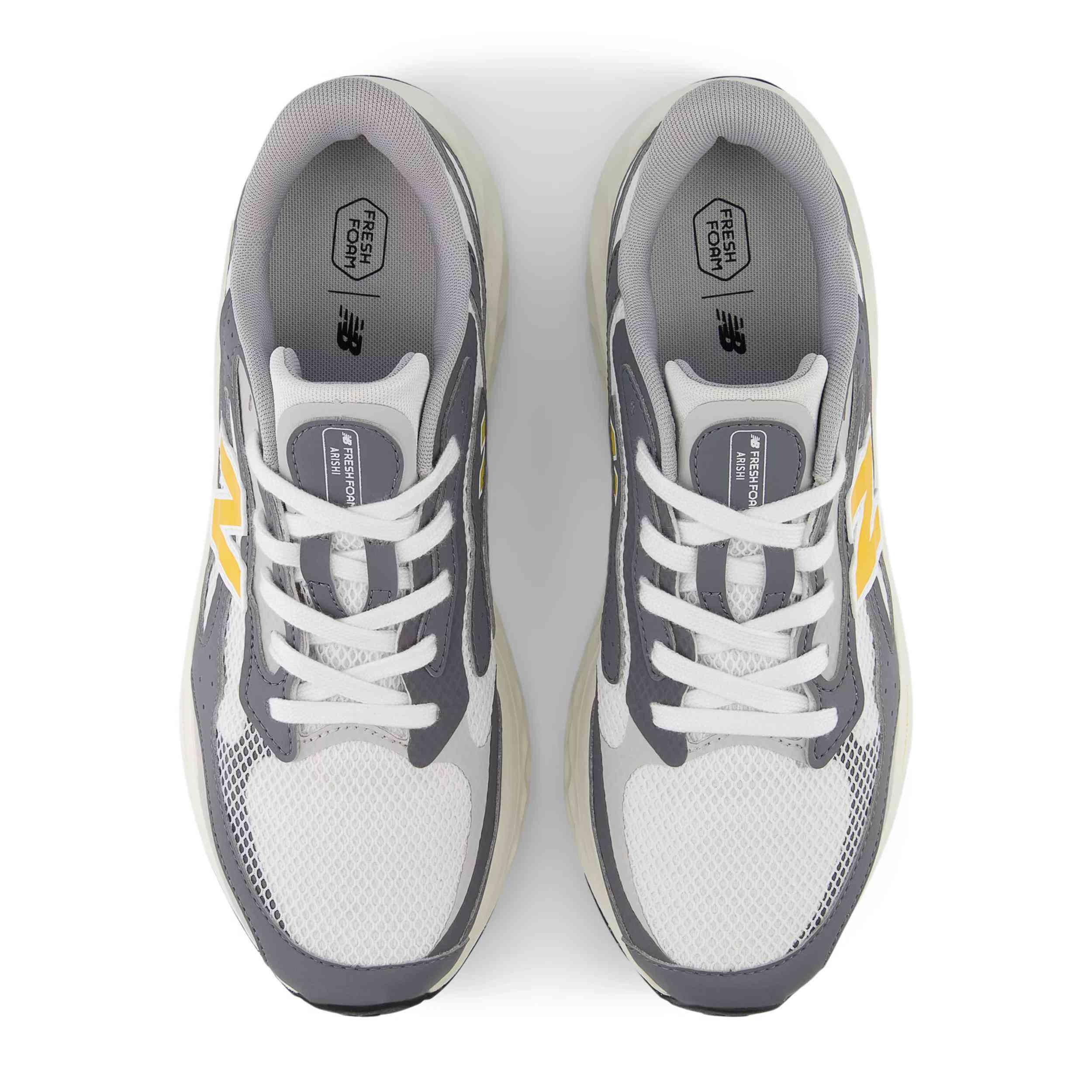 Zapatillas New balance modelo MARISTR4 para hombre 4/5