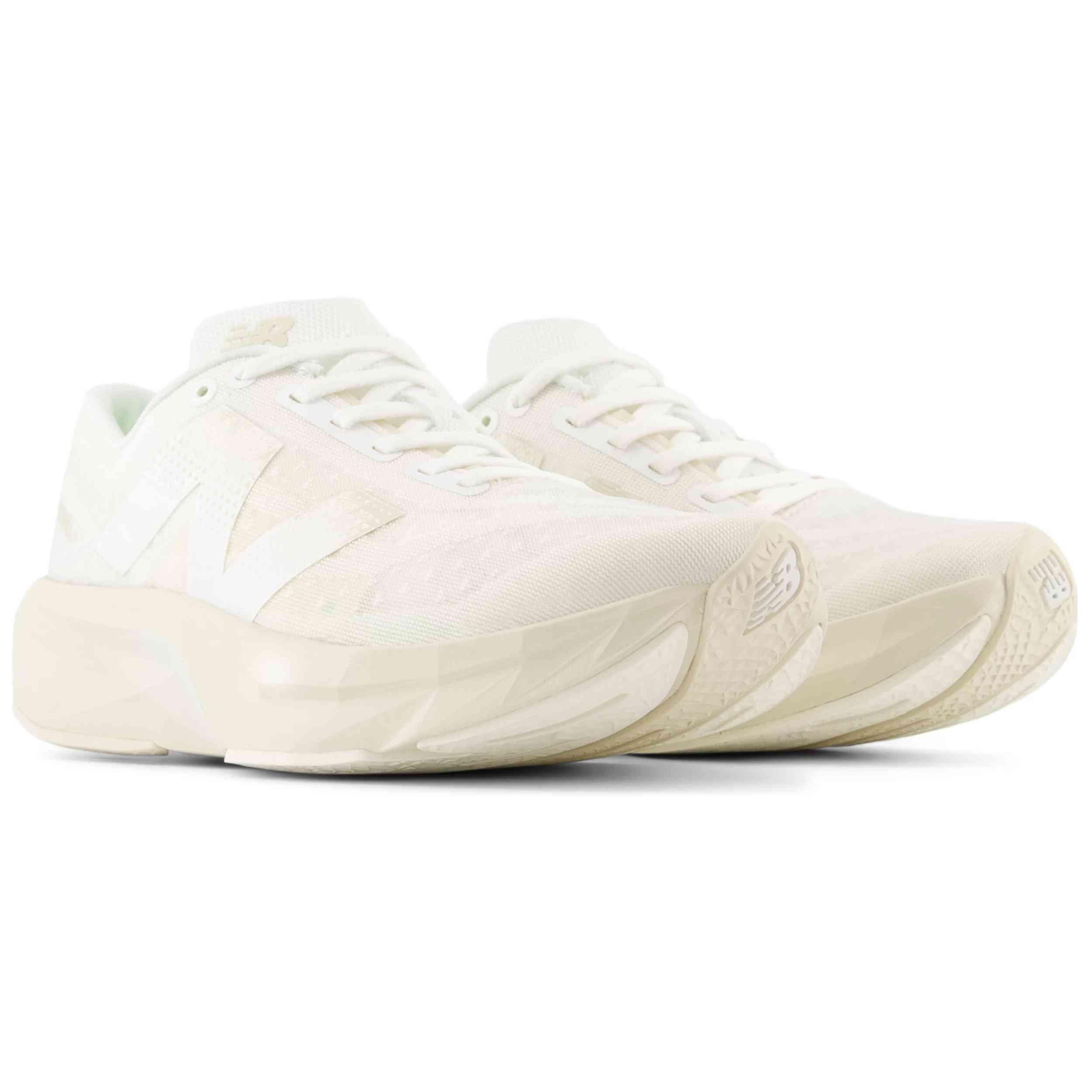 Chaussures de course New balance modèle WFCXCA4 pour femmes 4/5