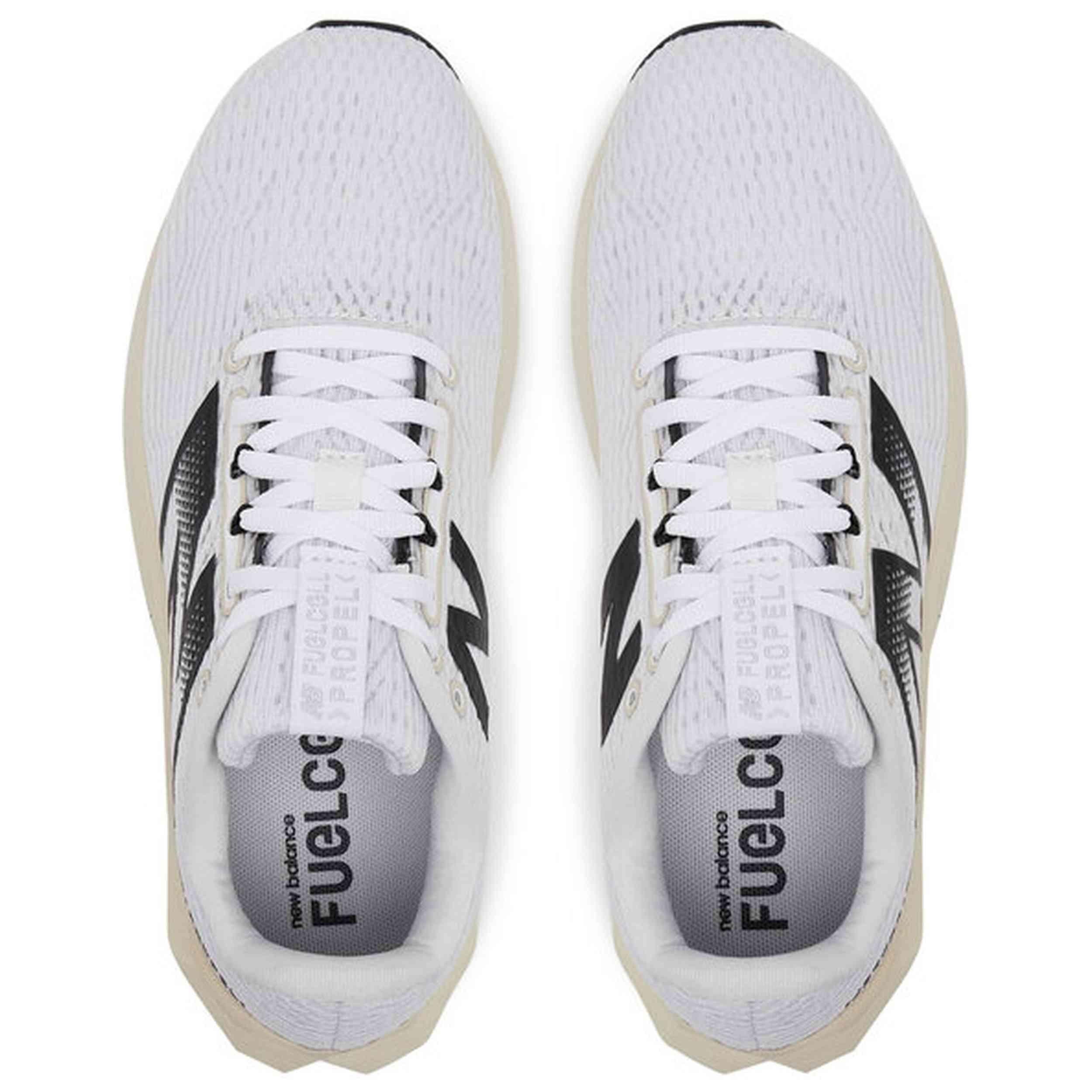 Chaussures de course New balance modèle WFCPRCX5 pour femmes 5/5