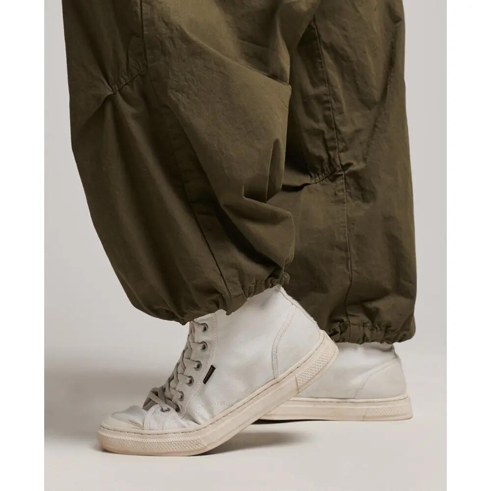 Pantaloni paracadute larghi da donna Superdry 7/7