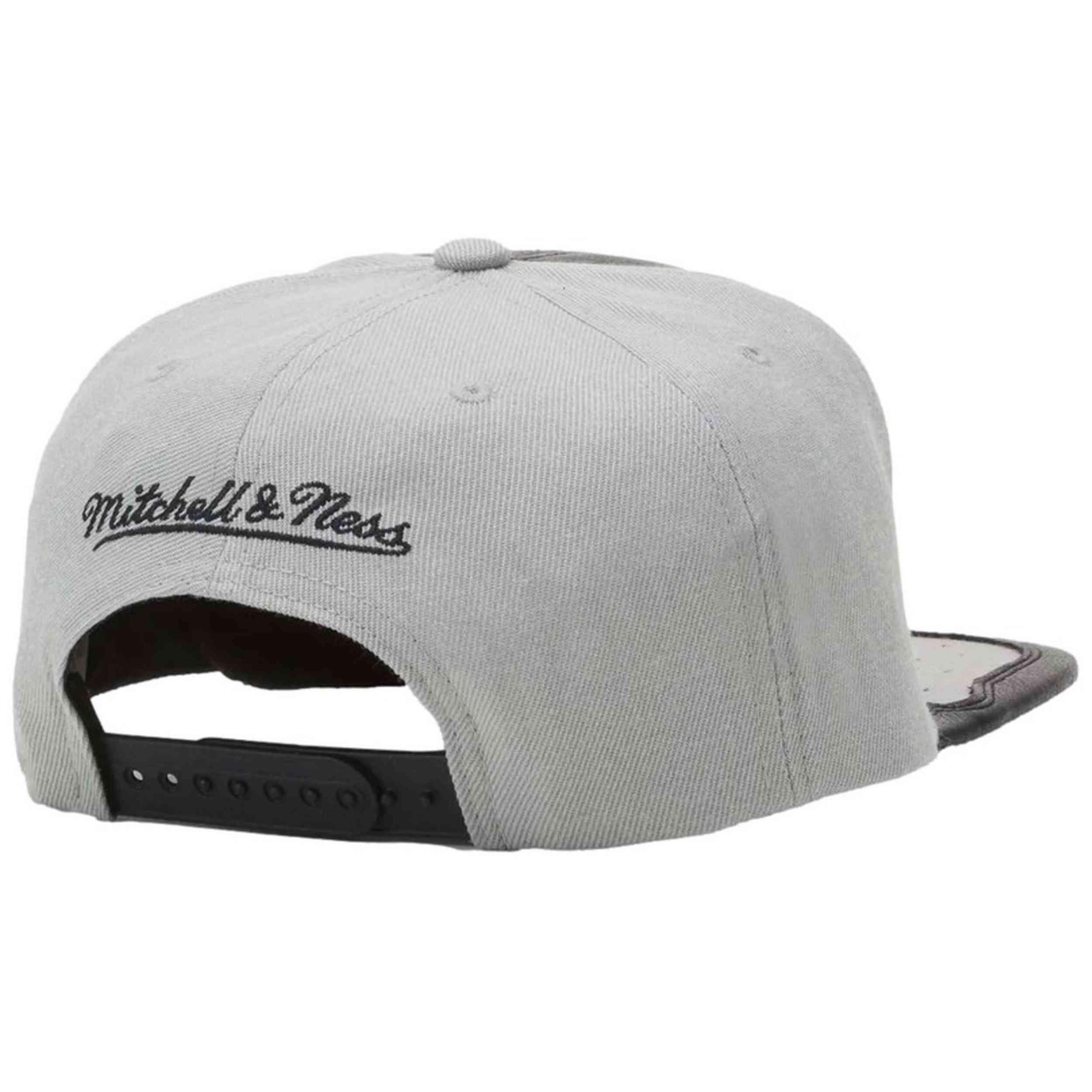 Casquette Mitchell & ness modèle 6HSSMM19224-BULLS pour unisexe 2/5