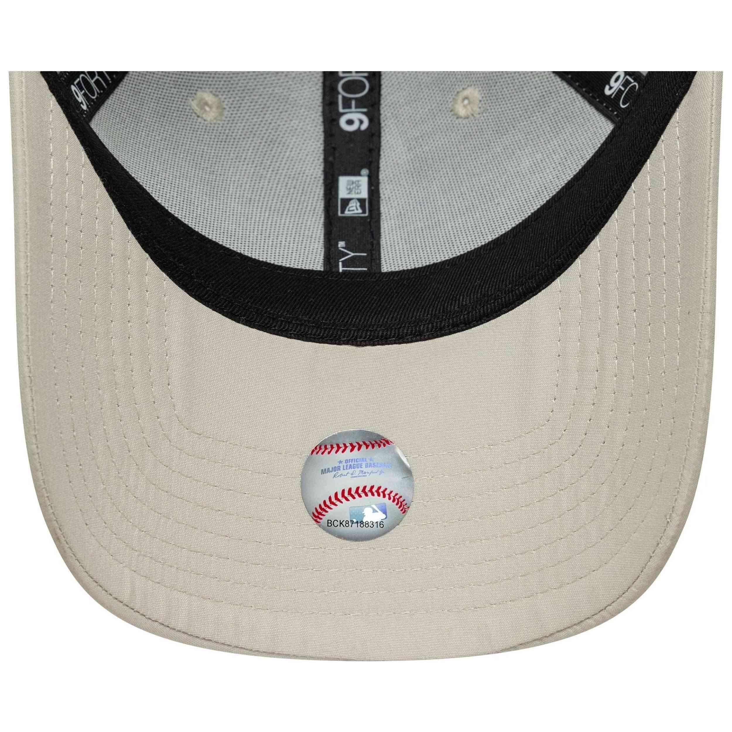 Boné New era modelo 60771743 para mulheres 4/5