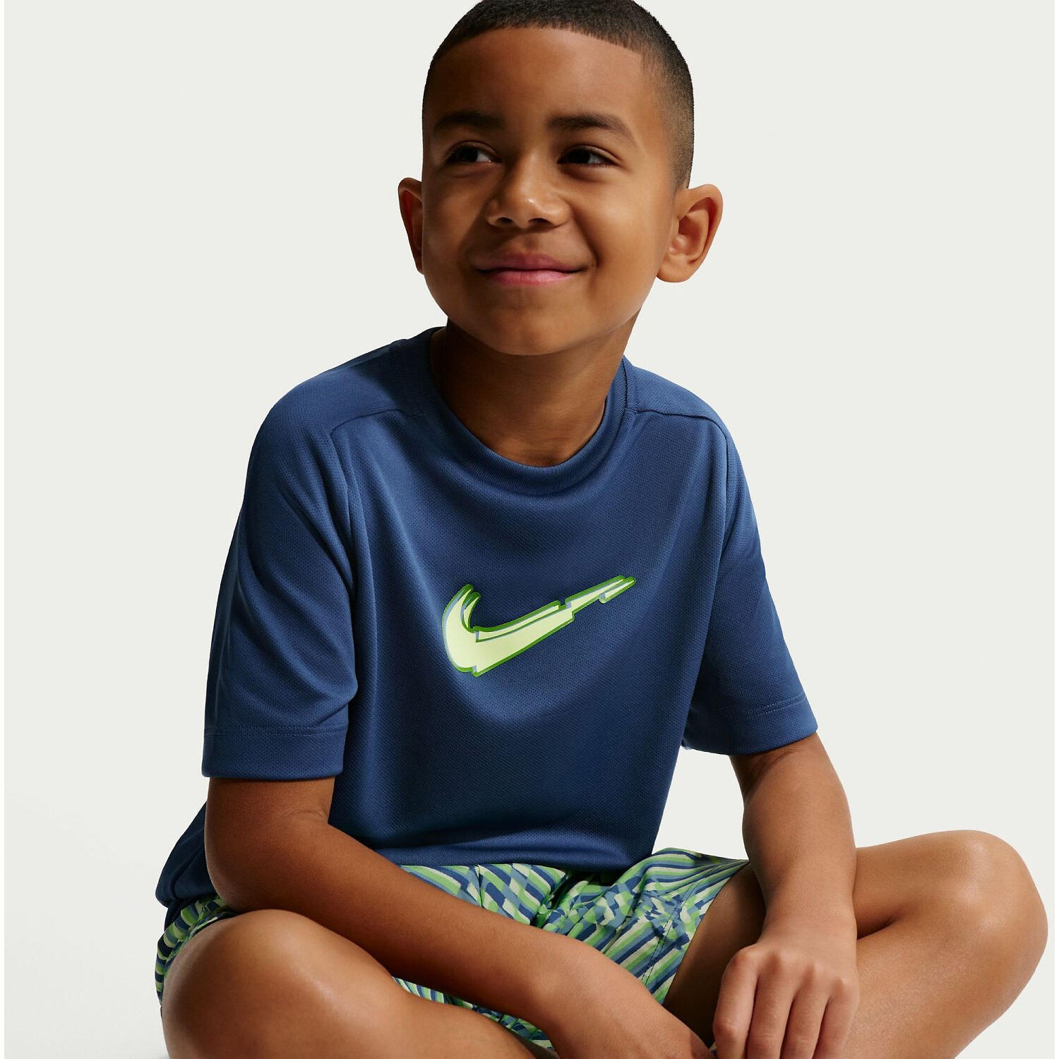 Kinder T-Shirt B NK DF MULTI SS TOP BOLD GX 3/3