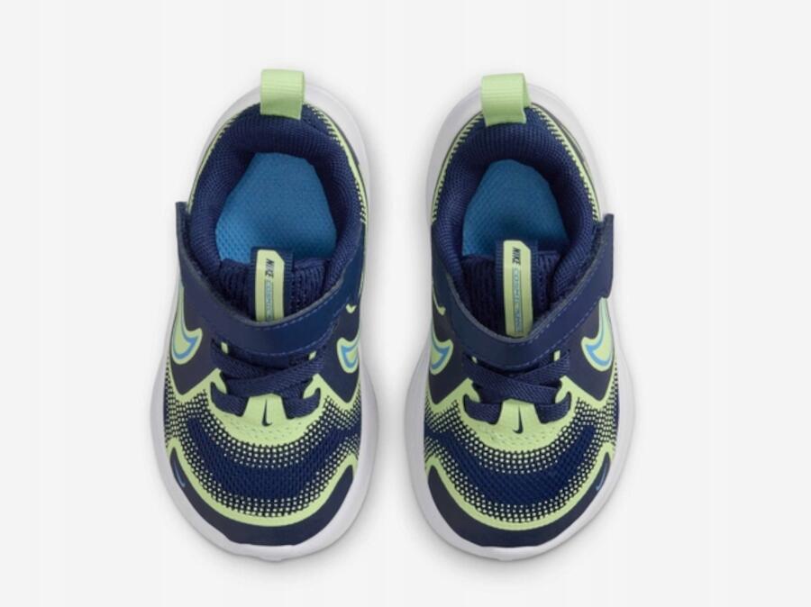 Chaussures de sport pour enfants à velcro NIKE COSMIC RUNNER 6/7
