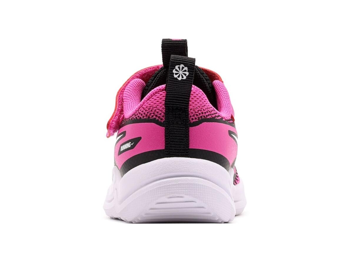 Chaussures de sport pour enfants à velcro NIKE COSMIC RUNNER 6/7