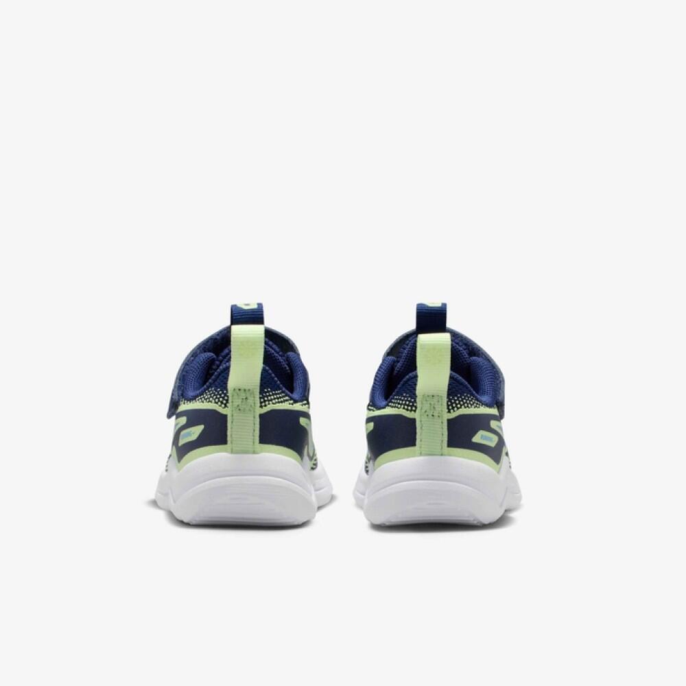 Chaussures de sport pour enfants à velcro NIKE COSMIC RUNNER 4/7
