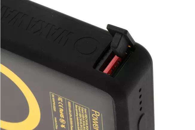 WakaWaka Power 10 Ultralight Powerbank 10,000 mAh - Black 3/5