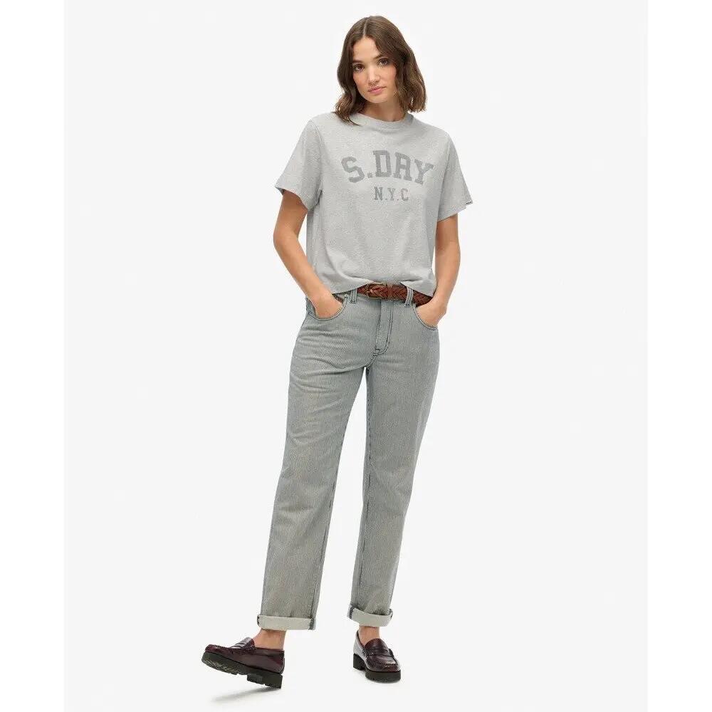T-shirt de mulher solta Superdry Athletic Essentials 4/7