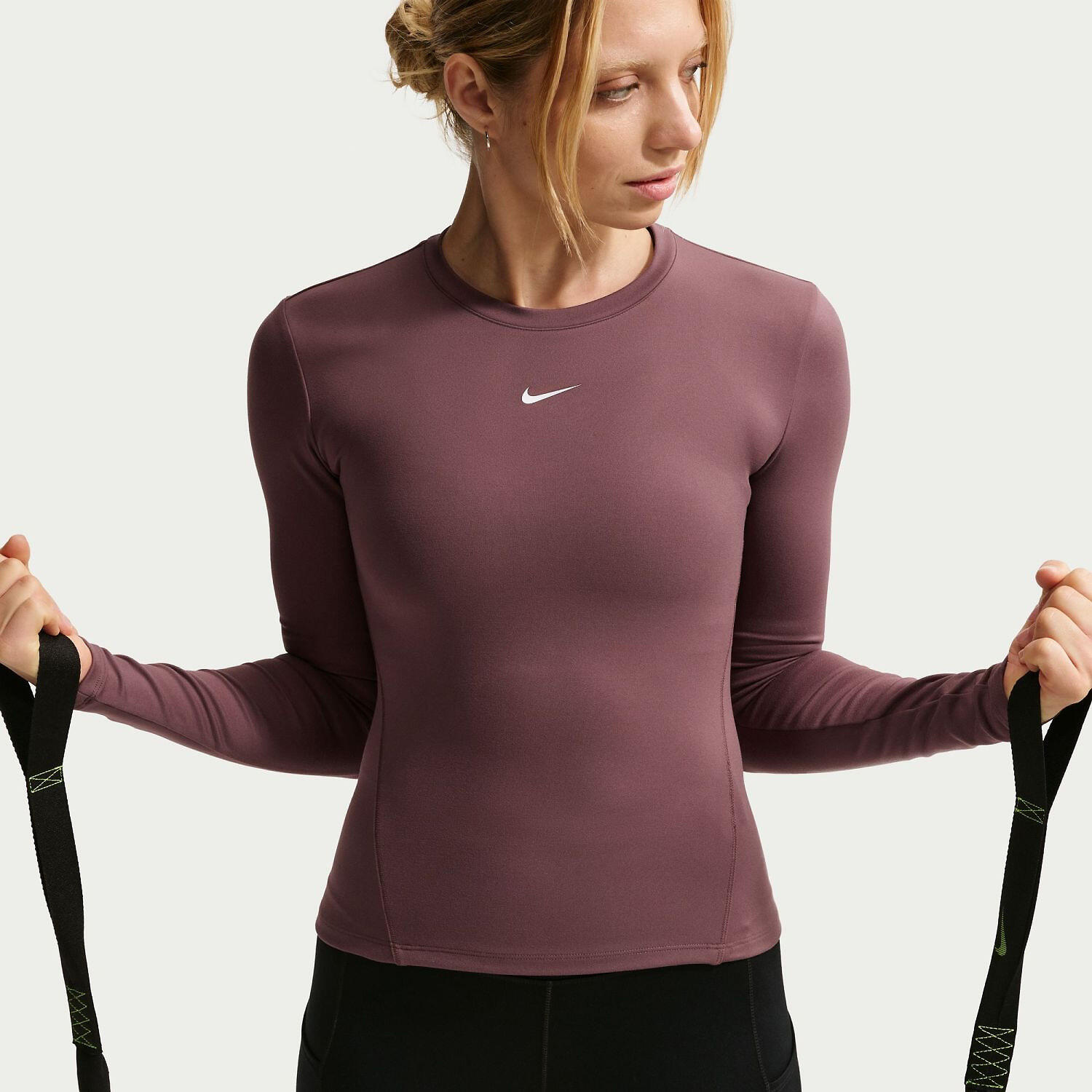 Camiseta para Mujer Nike Dri-fit Granate 3/5