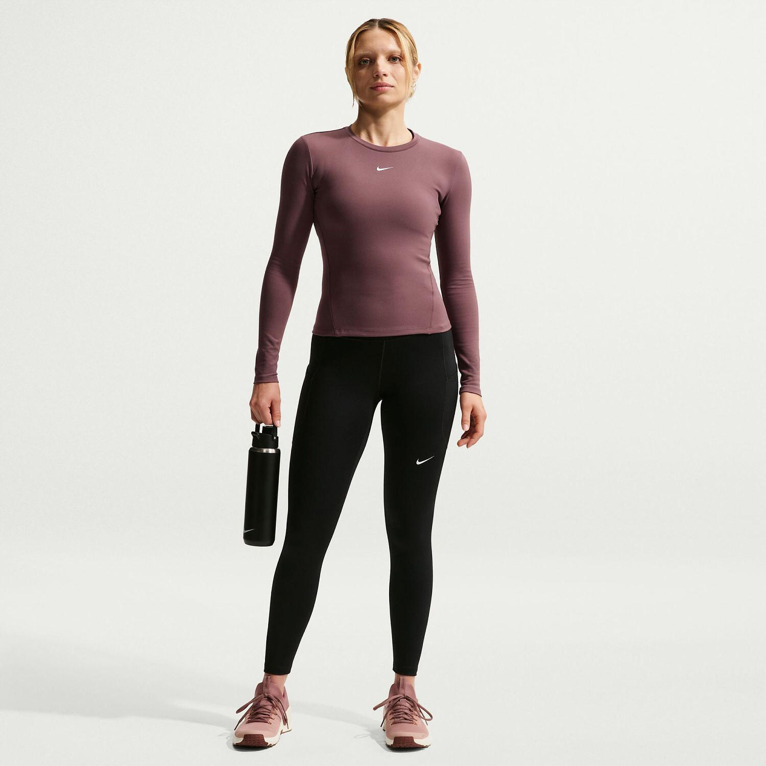 Camiseta para Mujer Nike Dri-fit Granate 4/5