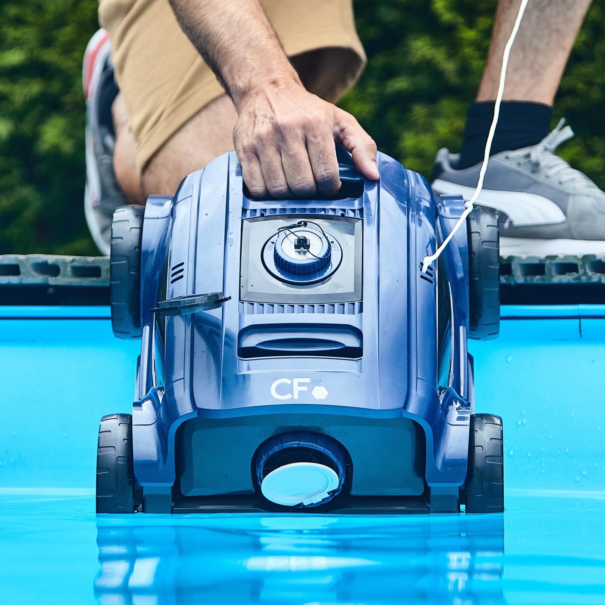 Kabelloser Poolroboter CF 100 Cl, mit Akku bis zu 100m² 6/7