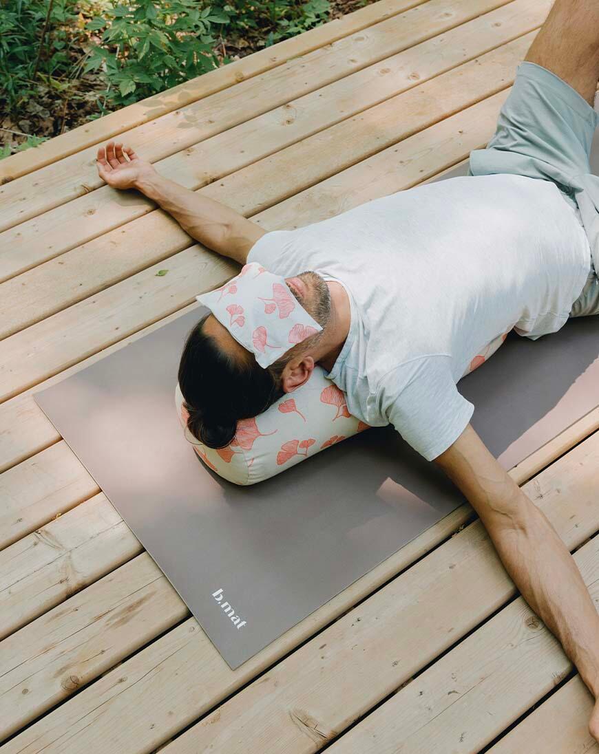 BHalfmoon BMat Traveller Yoga Mat 2mm - Cacao | Decathlon