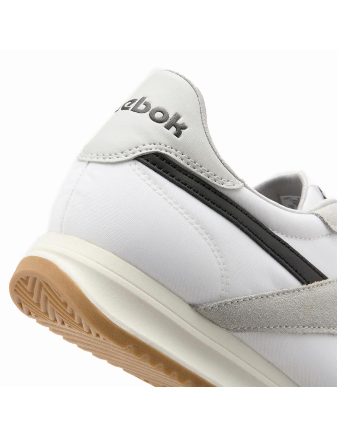 Chaussures pour homme Reebok blanches. 6/7
